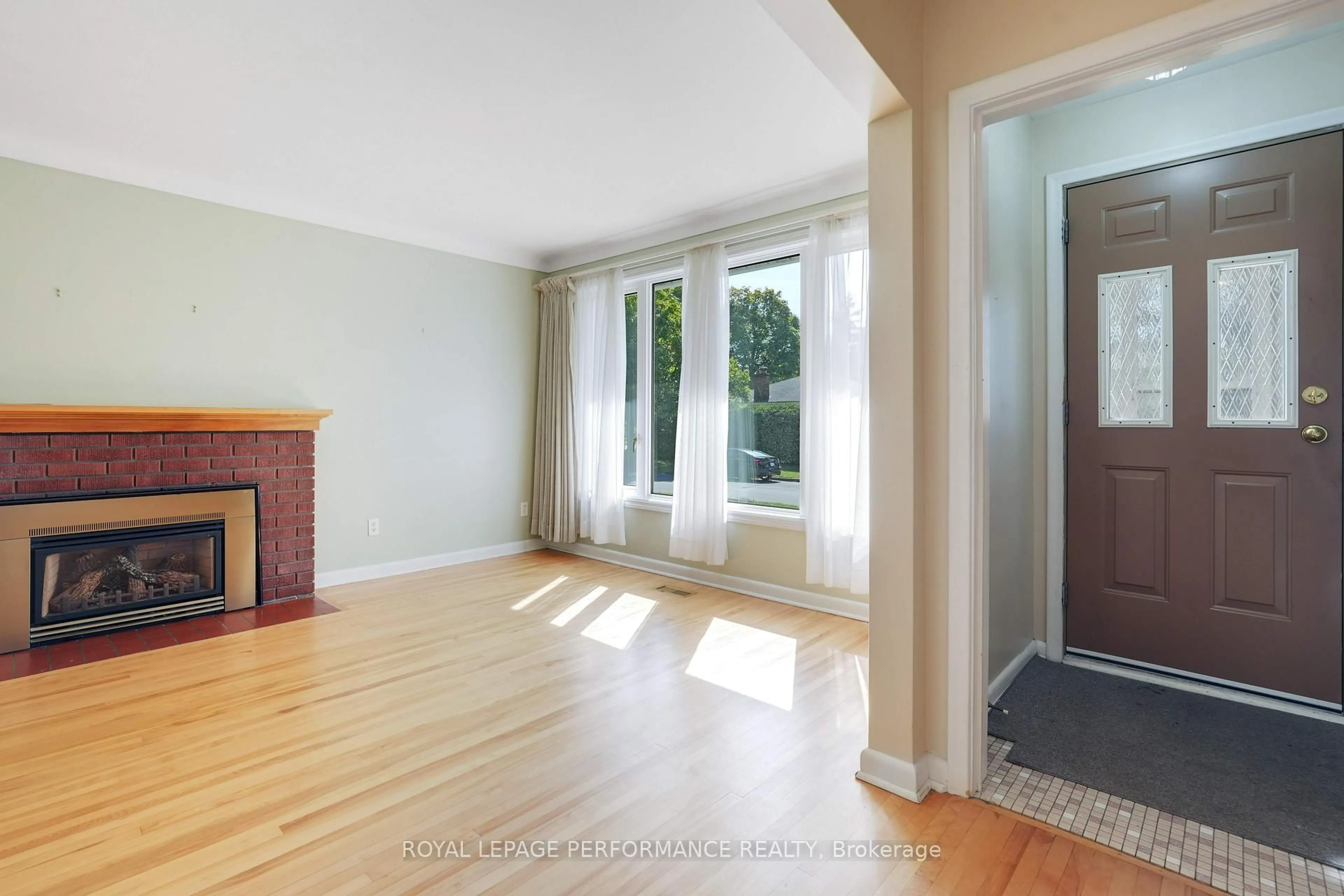 Unknown for 773 Fairdale Ave, Ottawa Ontario K1G 1X6