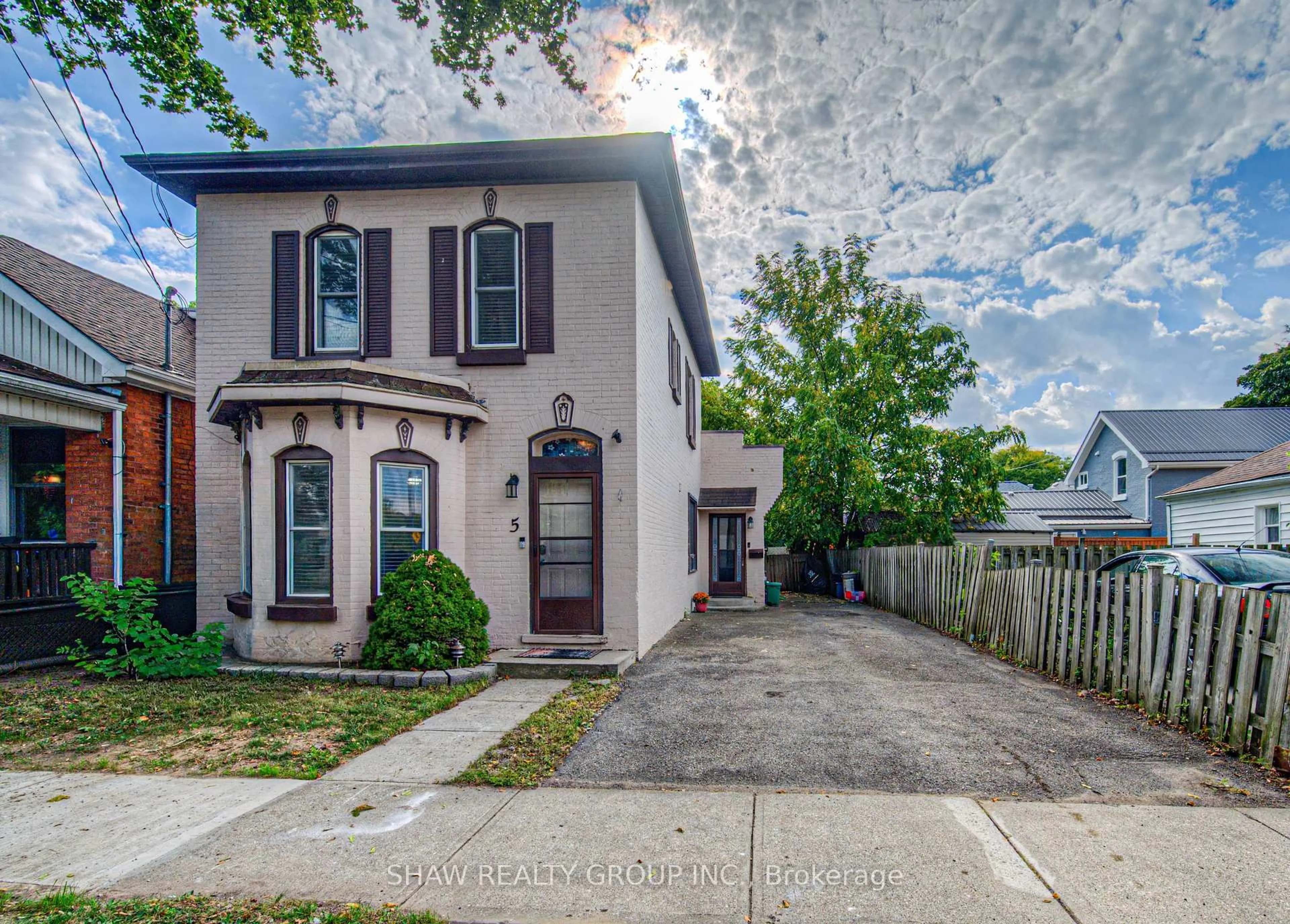 Unknown for 5 Superior St, Brantford Ontario N3S 2J9