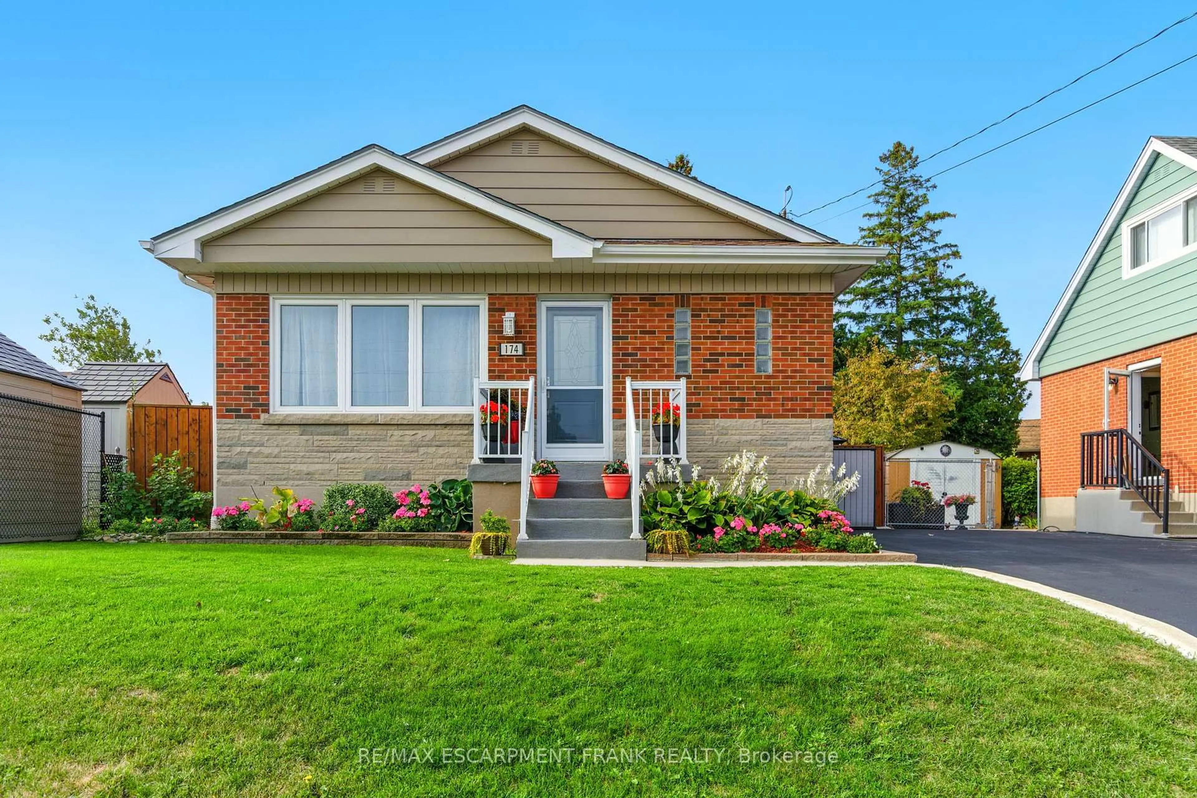 Home with brick exterior material, street for 174 Broker Dr, Hamilton Ontario L8T 2C1