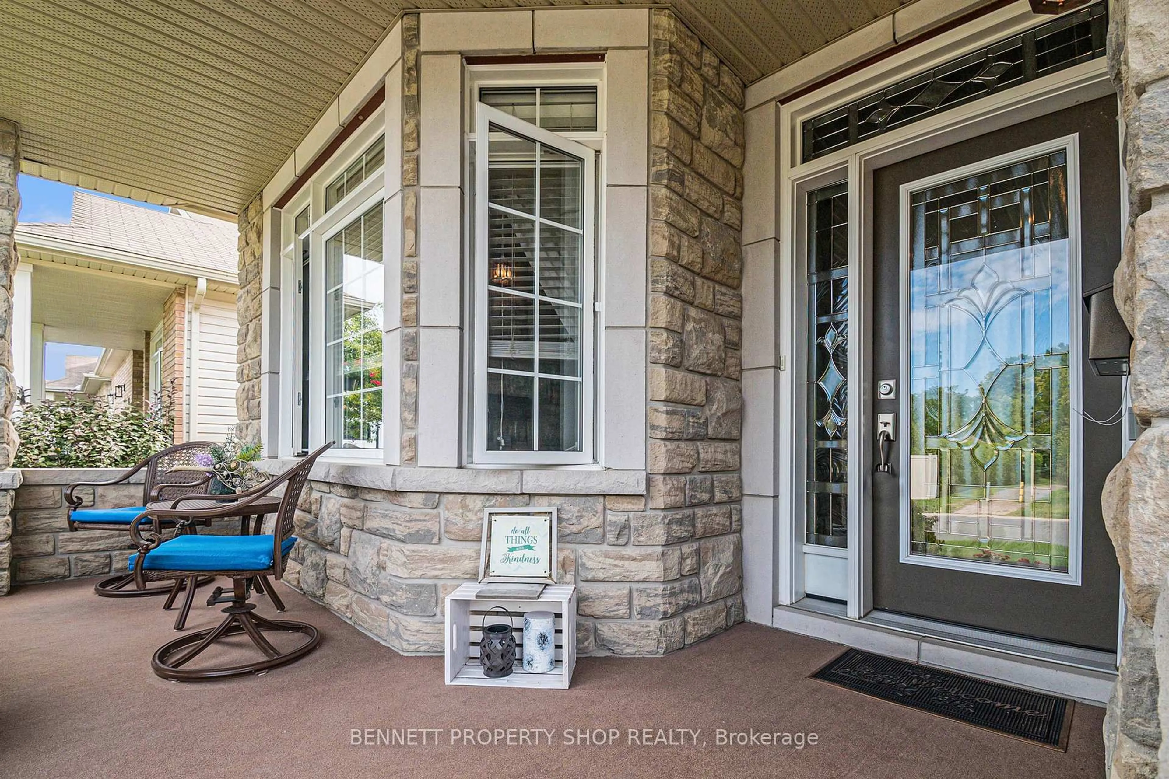Indoor entryway for 460 Jasper Cres, Clarence-Rockland Ontario K4K 0C7