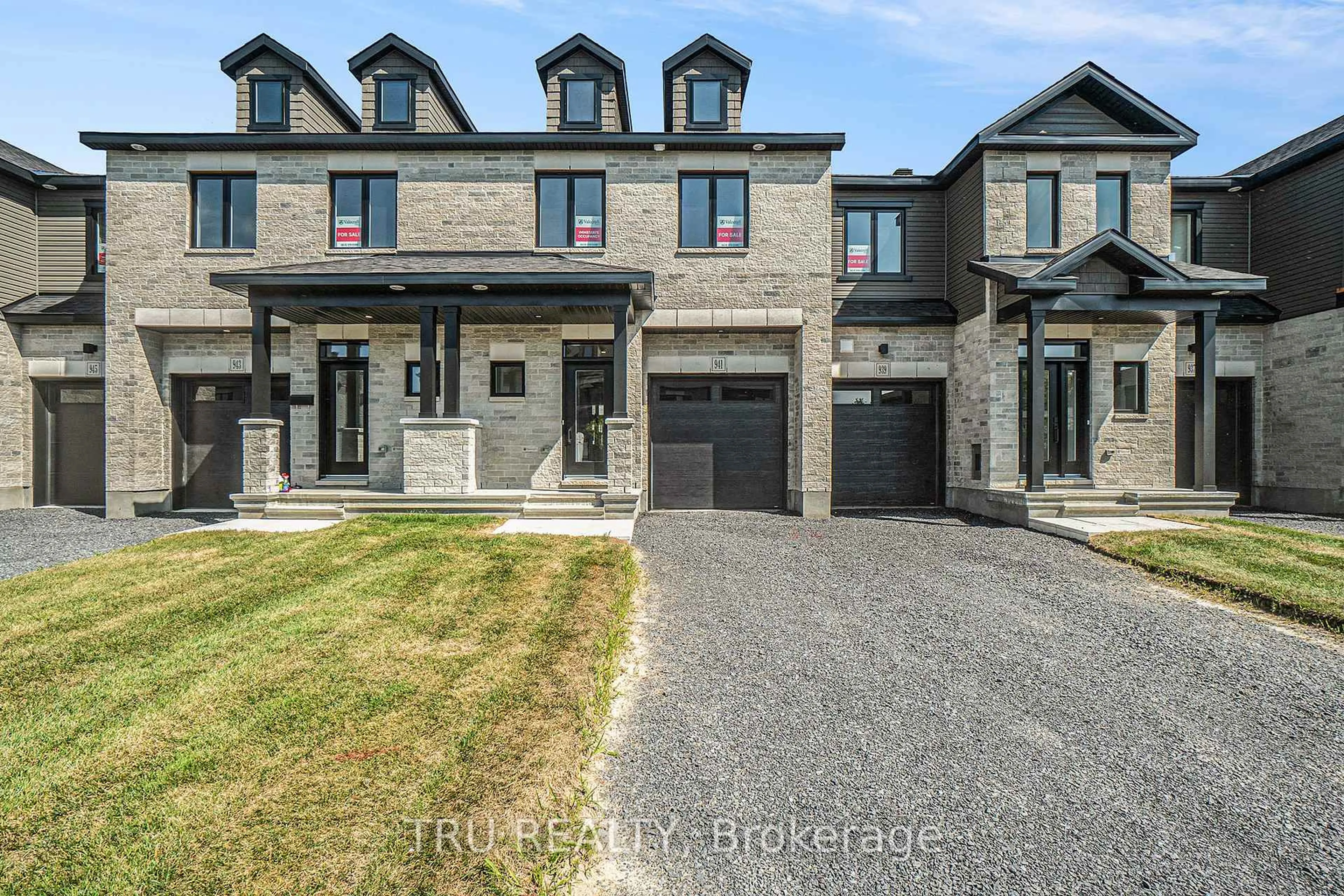 Home with brick exterior material, street for 941 Cologne St, Russell Ontario K0A 1W0