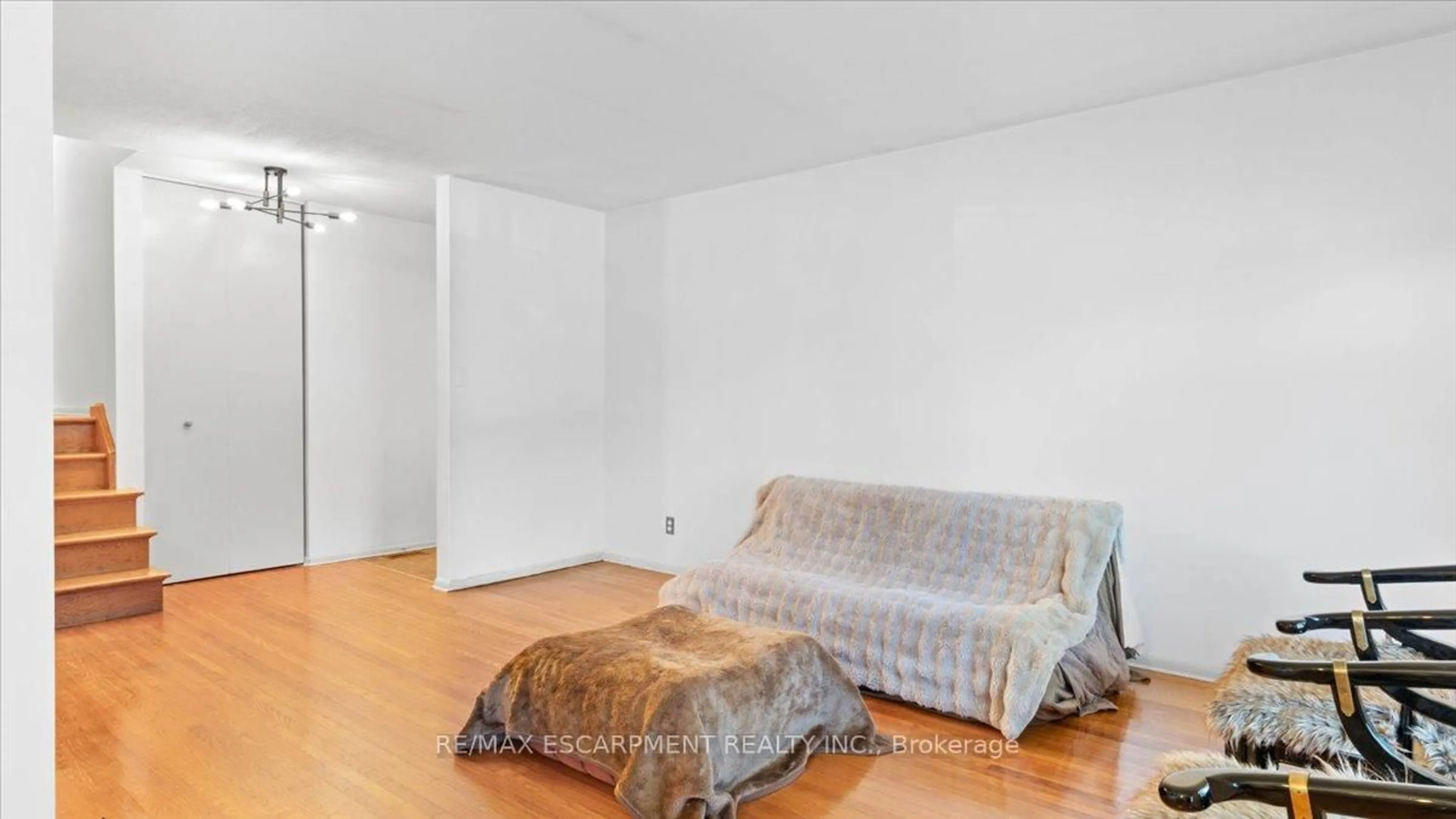 A pic of a room for 7 May Ave, Belleville Ontario K8P 2N8