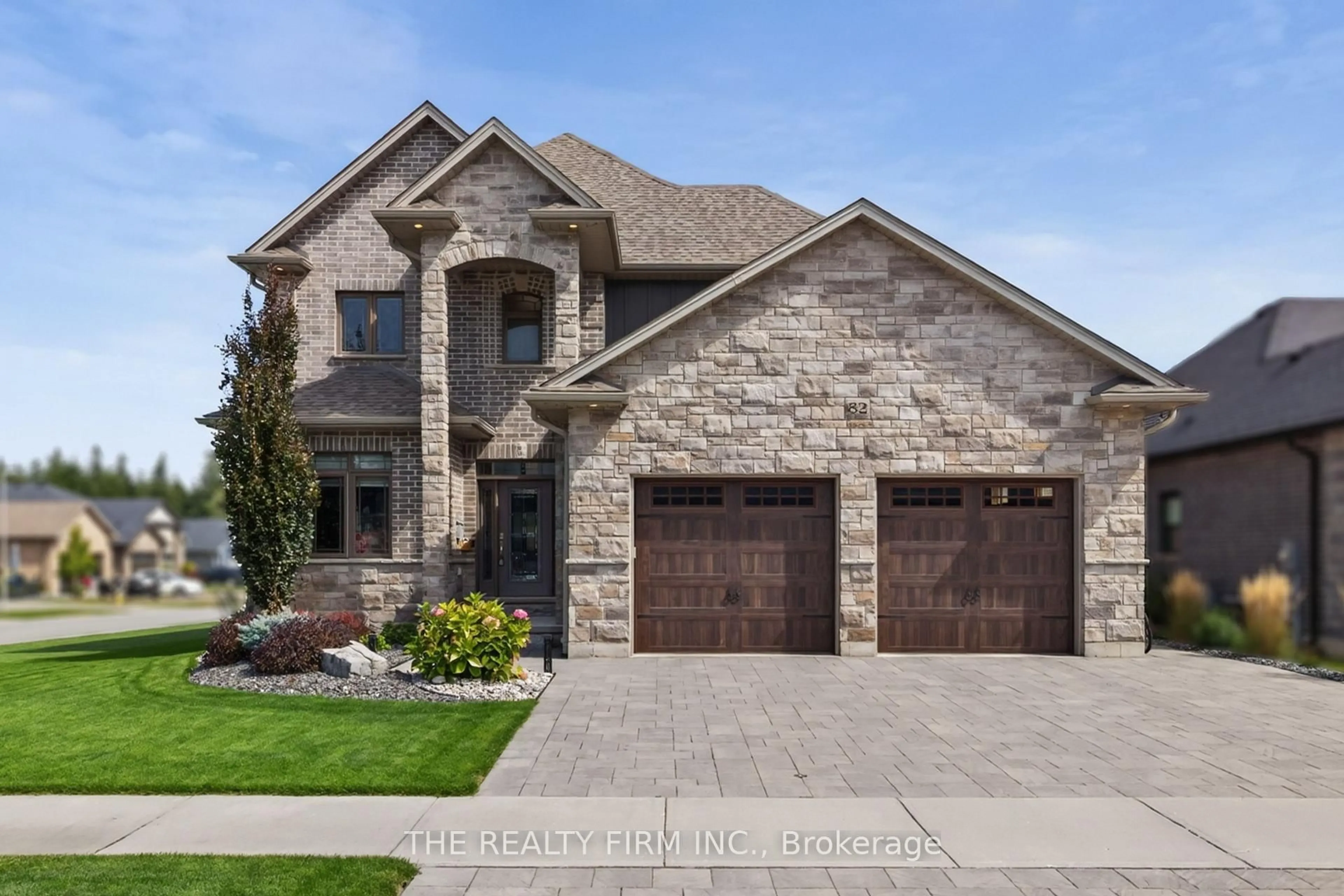 Home with brick exterior material, street for 82 Ashby Cres, Strathroy-Caradoc Ontario N7G 0E1