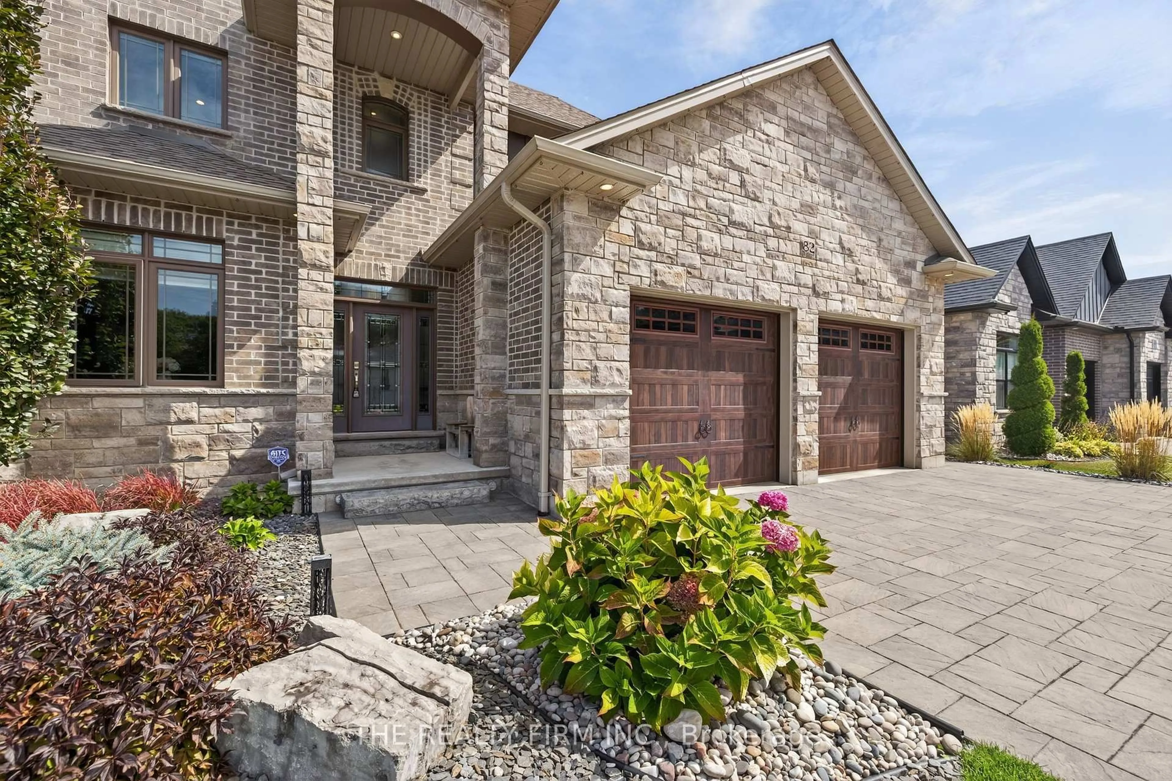 Home with brick exterior material, street for 82 Ashby Cres, Strathroy-Caradoc Ontario N7G 0E1