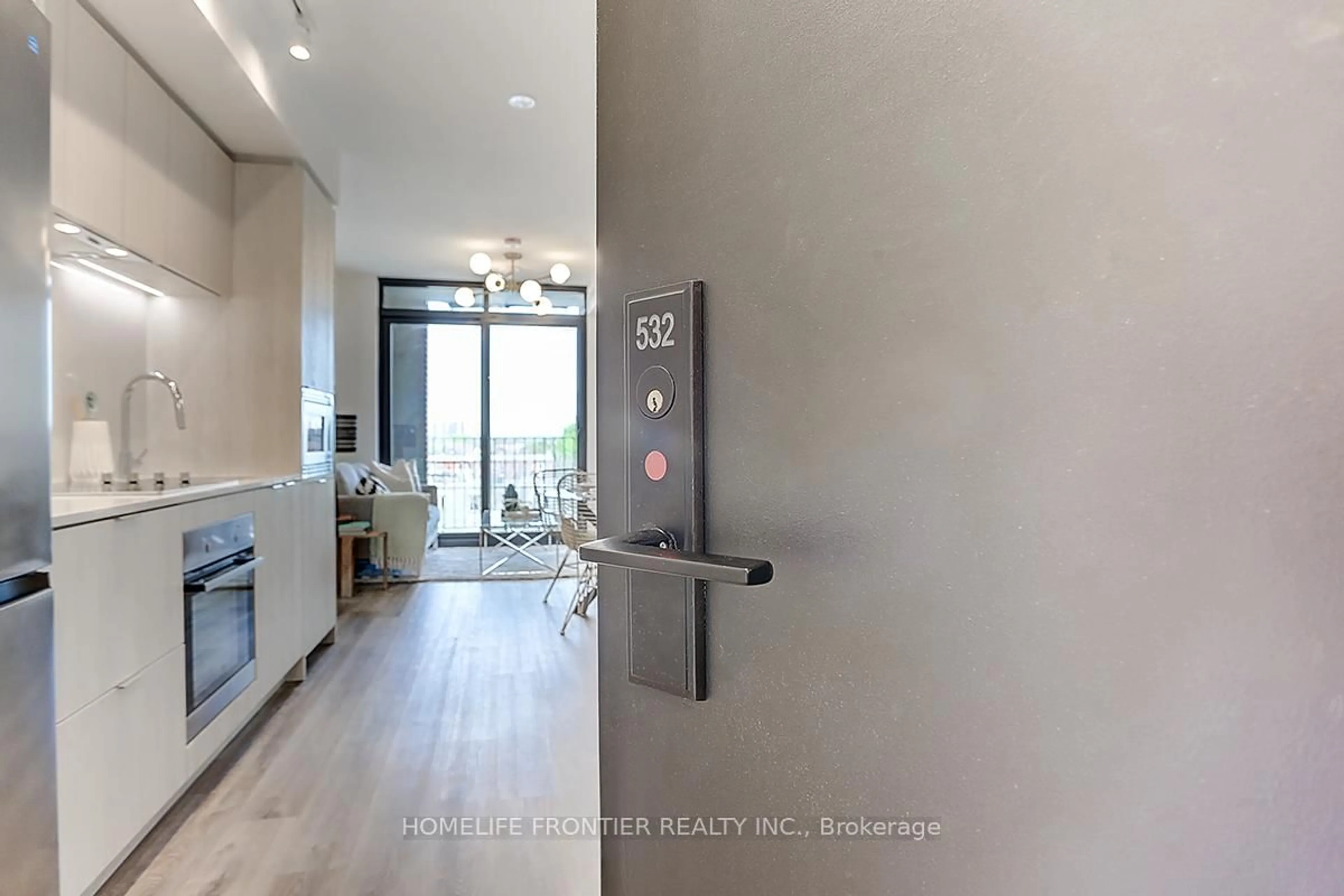 Indoor entryway for 1 Jarvis St #532, Hamilton Ontario L8R 3J2