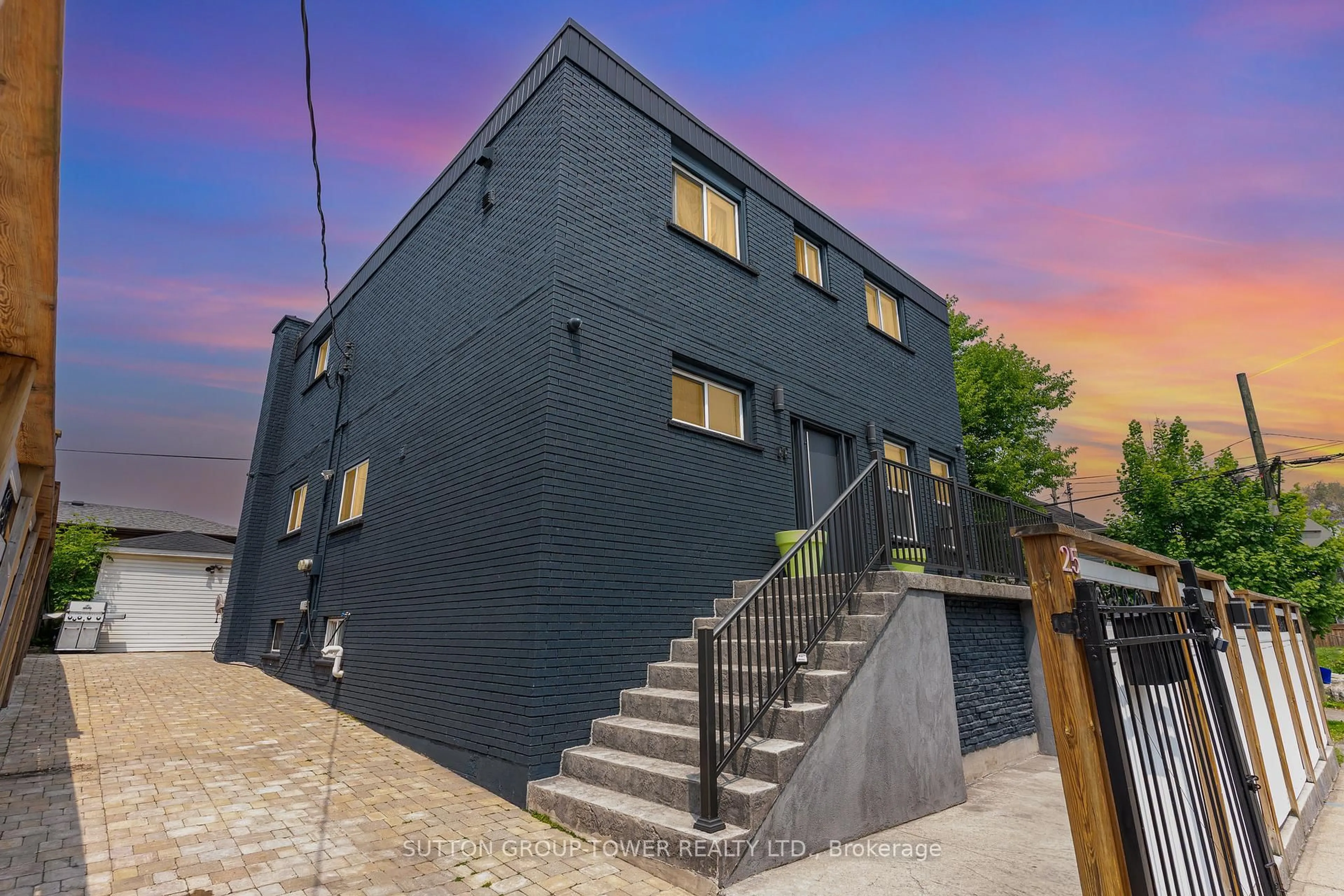 Unknown for 25 Douglas Ave, Hamilton Ontario L8L 5P7