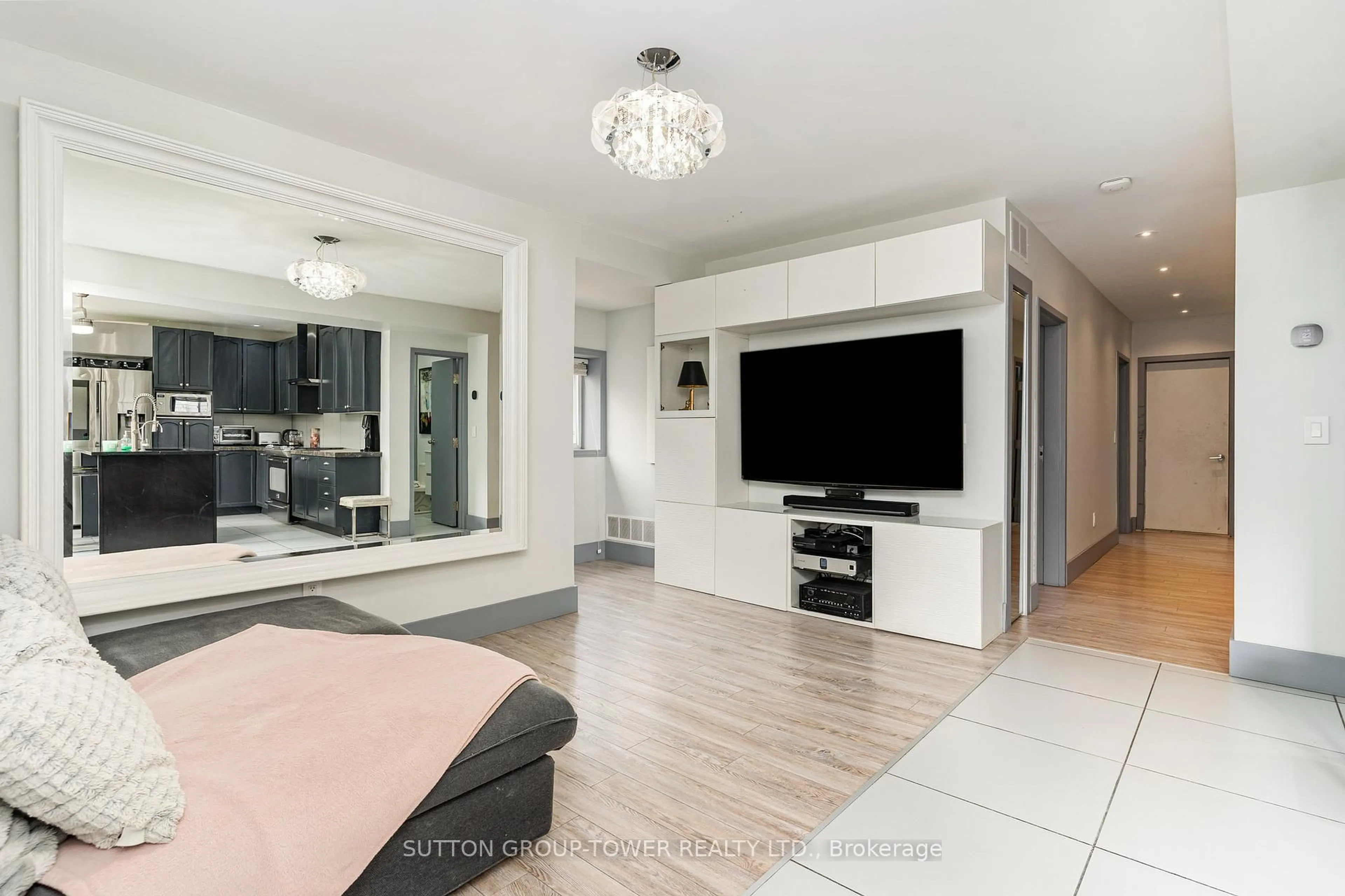 Unknown for 25 Douglas Ave, Hamilton Ontario L8L 5P7