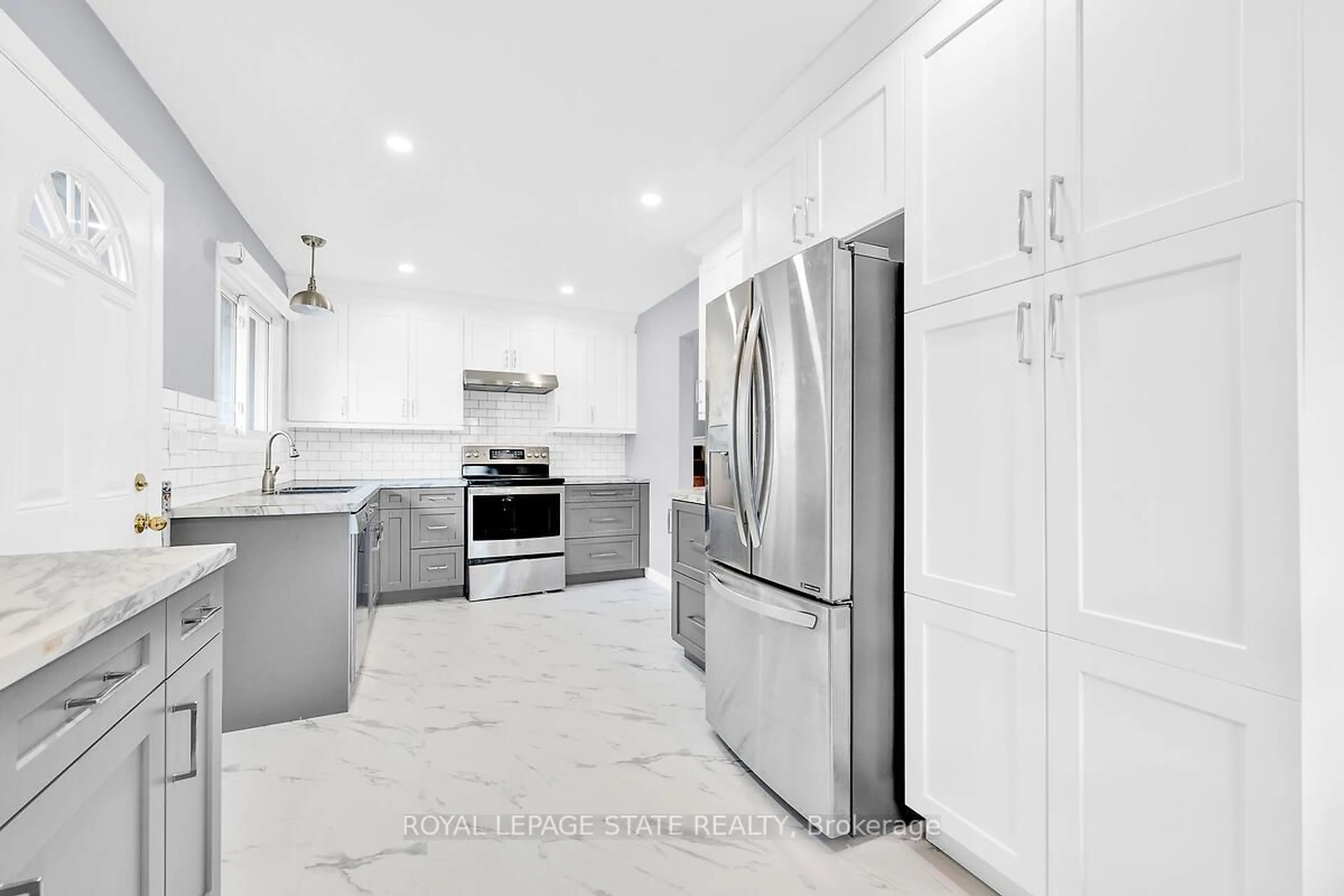 Contemporary kitchen, ceramic/tile floor for 24 Oxford St, Brantford Ontario N3R 5C6