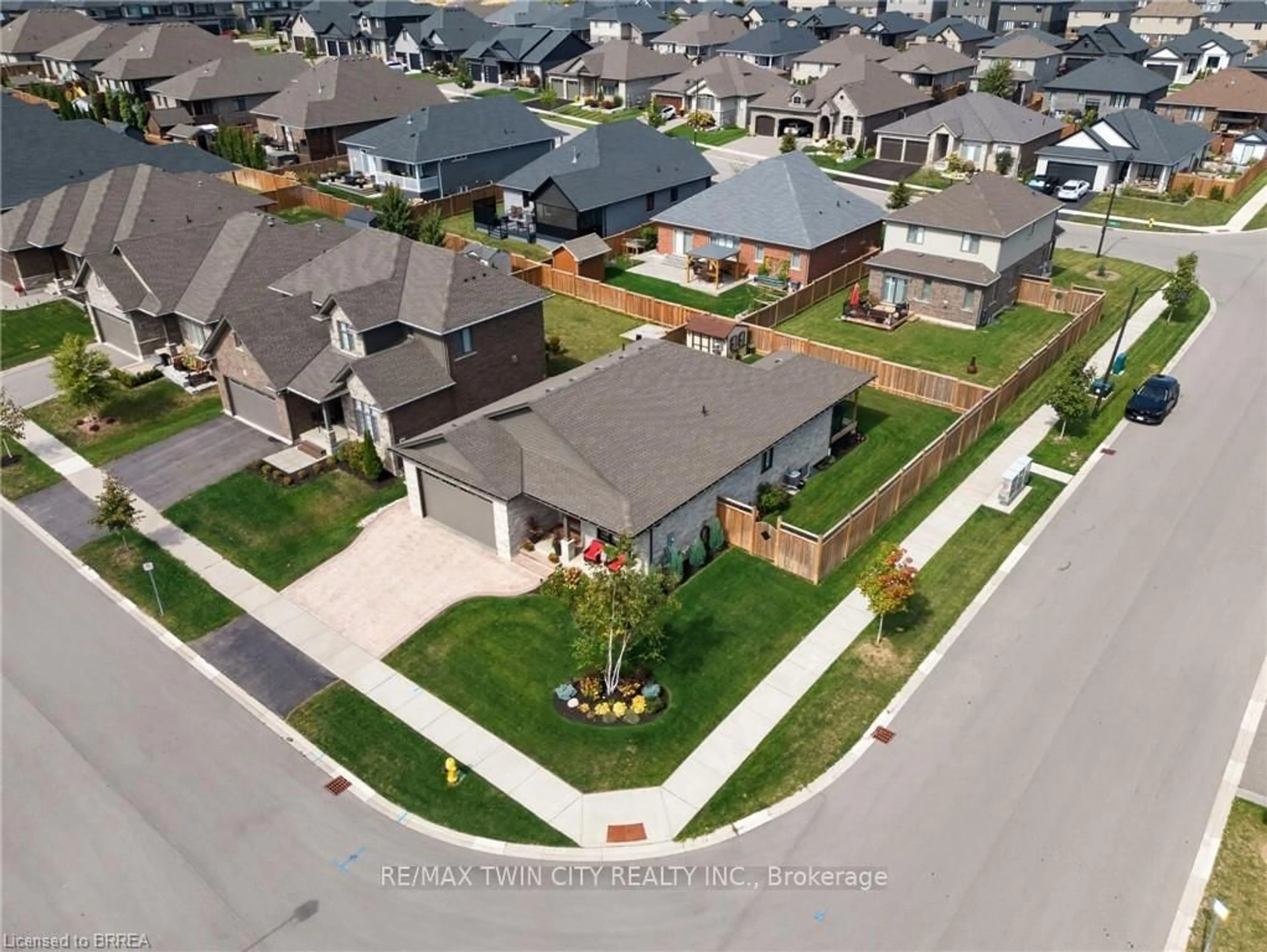 A pic from outside/outdoor area/front of a property/back of a property/a pic from drone, street for 20 Masters Lane, Brant Ontario N3L 0B2