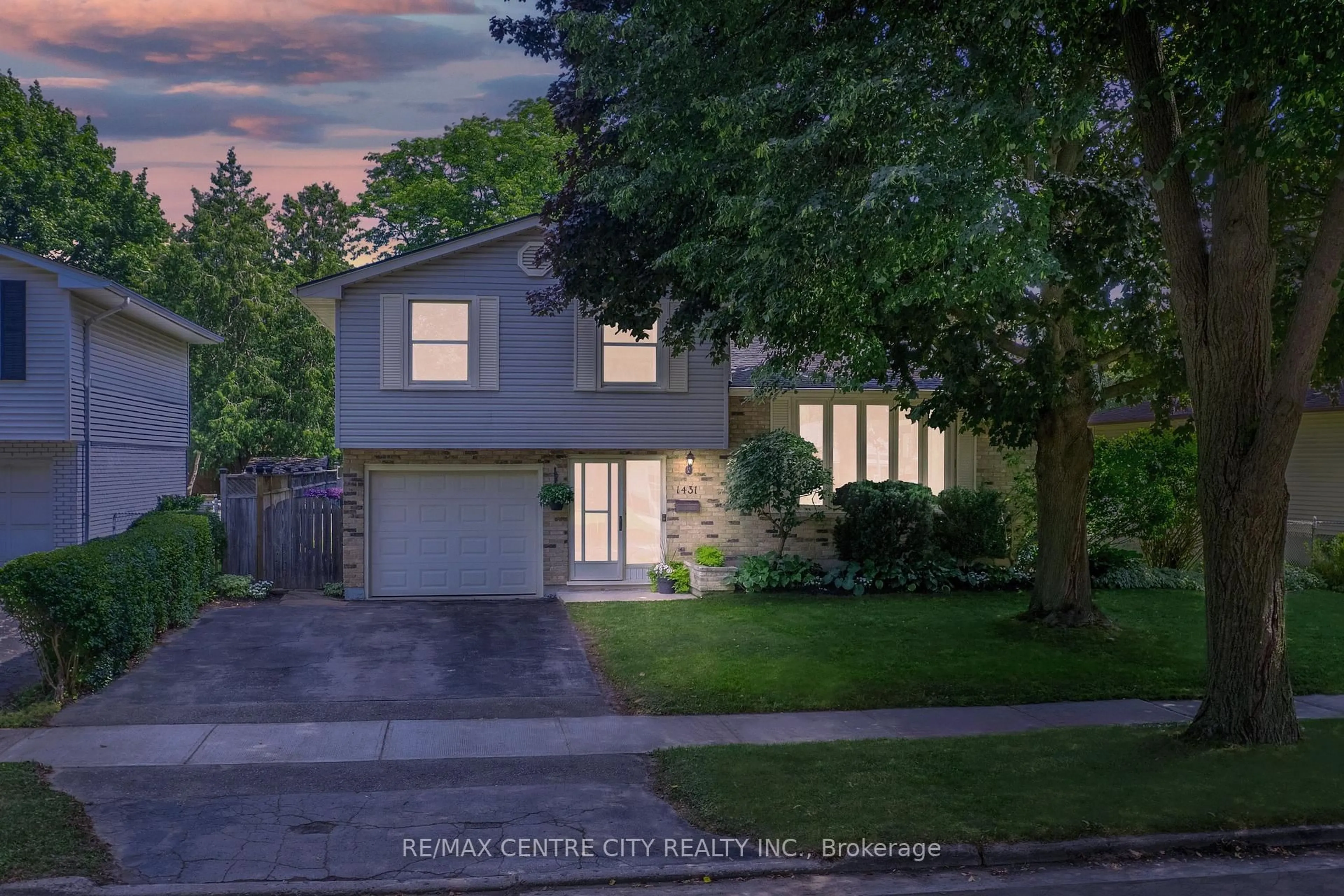 Unknown for 1431 STONEYBROOK Cres, London North Ontario N5X 1C3