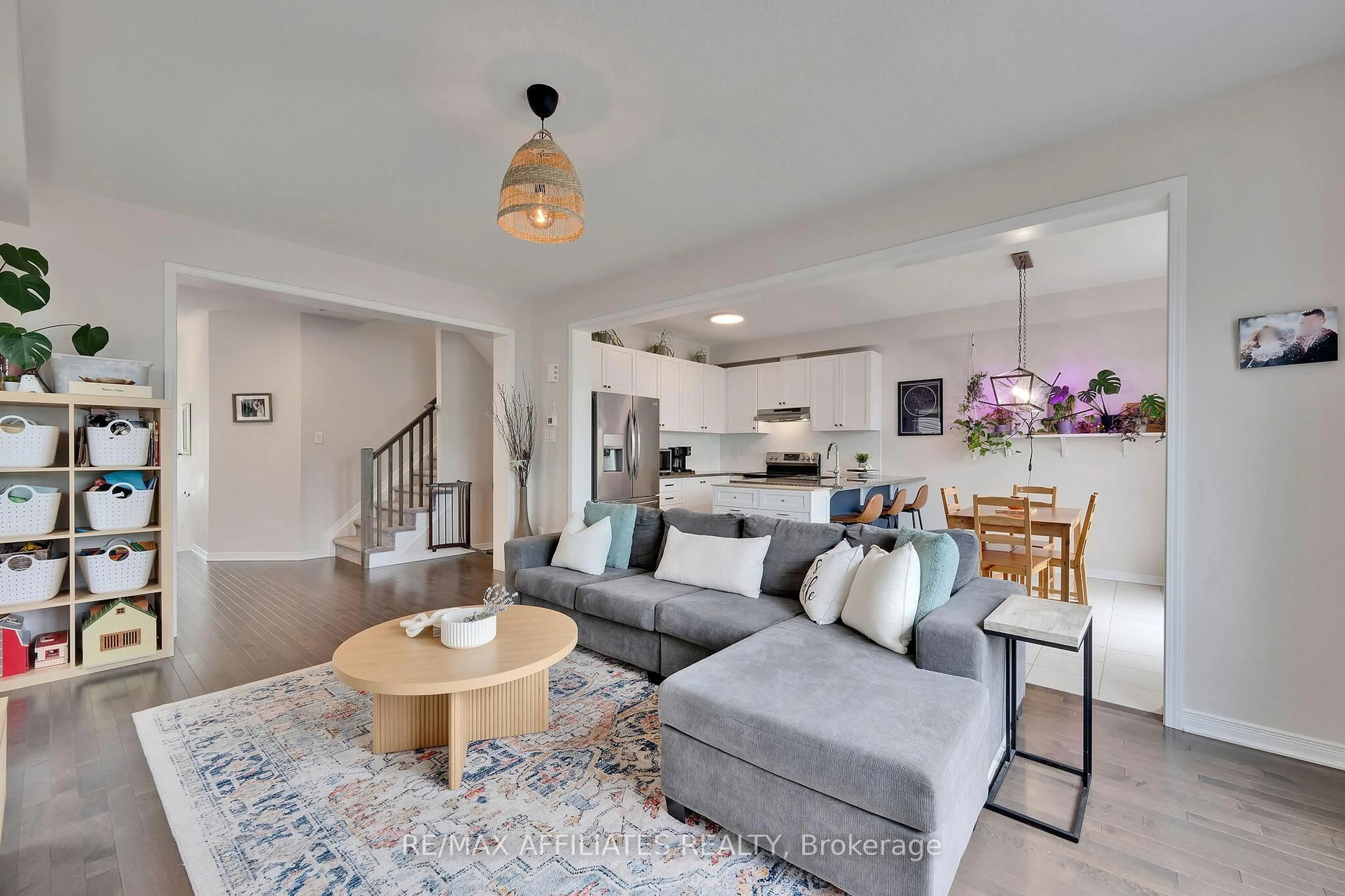 Living room with furniture, unknown for 2606 Tempo Dr, North Grenville Ontario K0G 1J0
