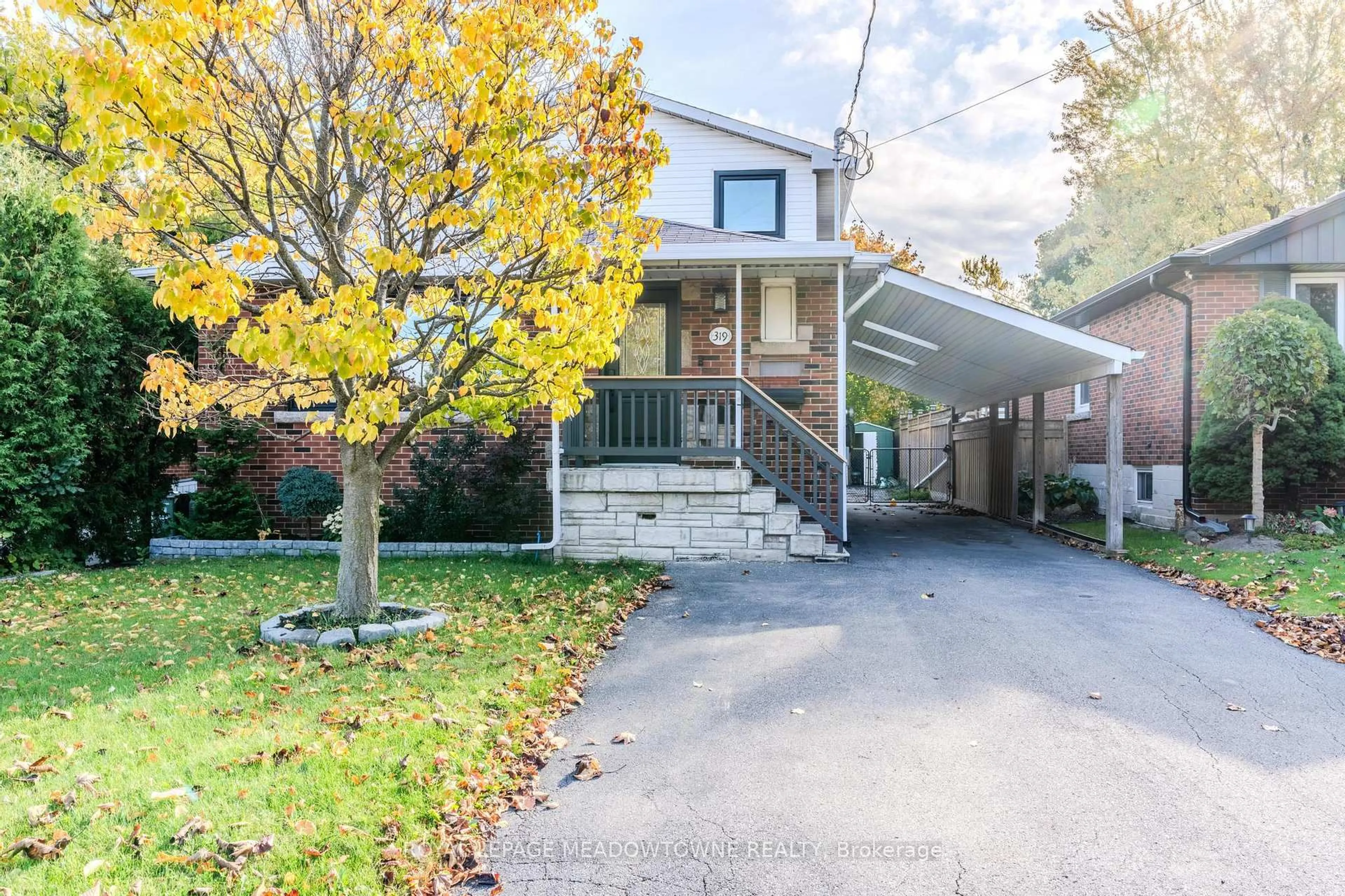 Unknown for 319 East 16th St, Hamilton Ontario L9A 4K1
