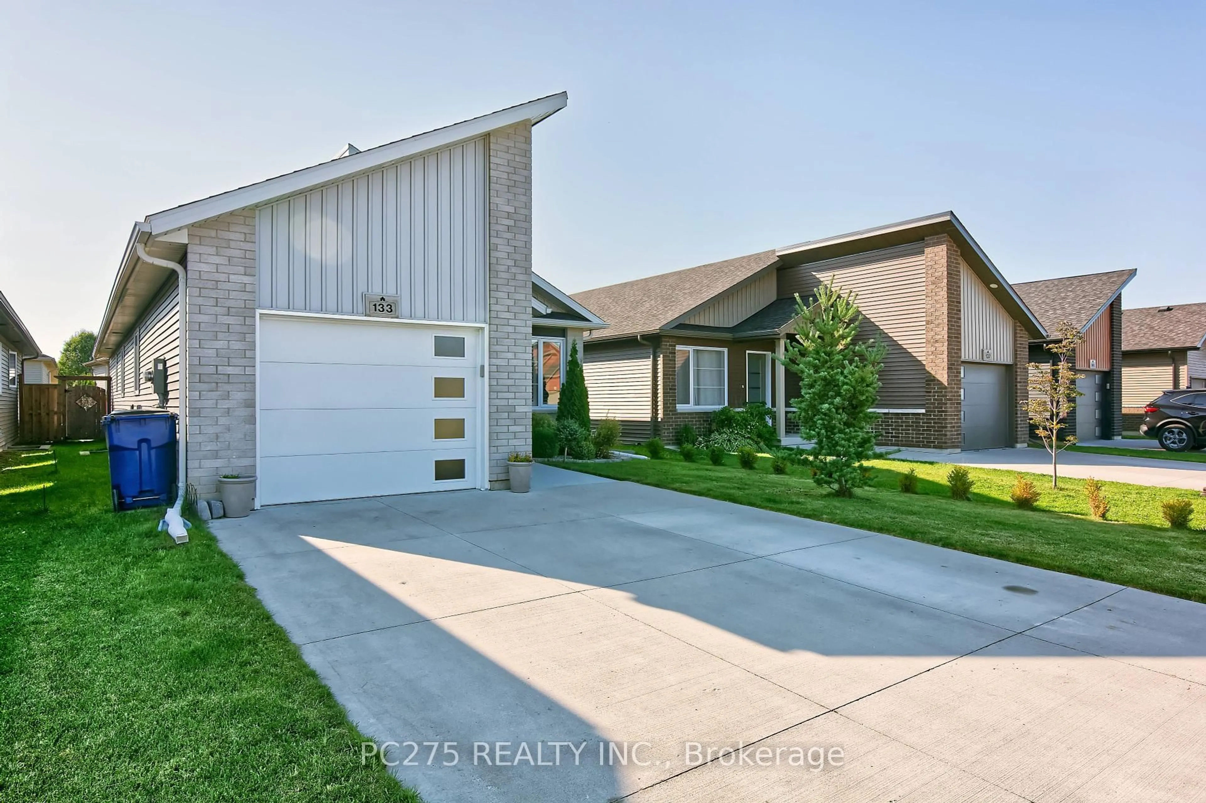 Home with brick exterior material, street for 133 Moonstone Cres, Chatham-Kent Ontario N7M 0S2
