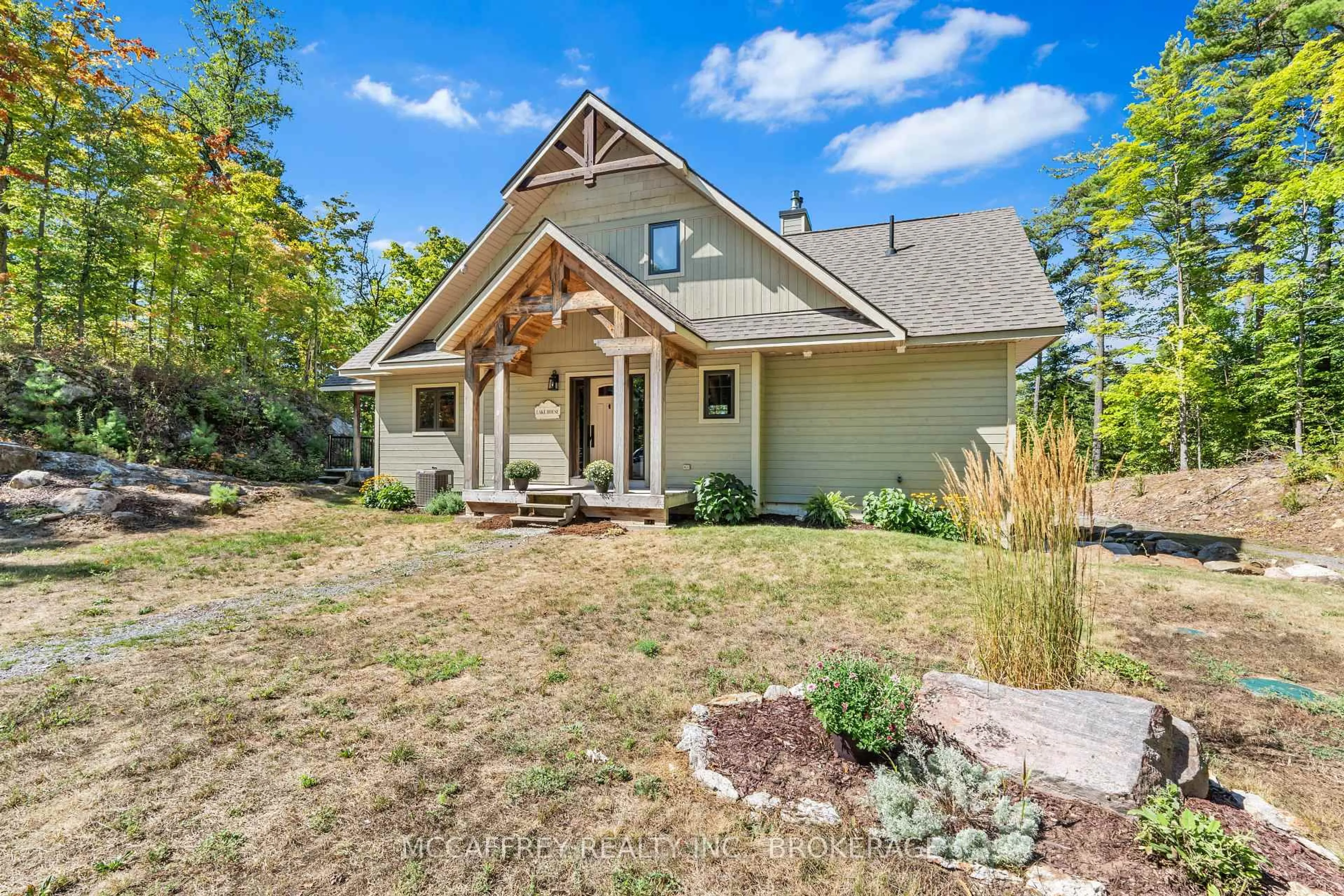 Home with vinyl exterior material, street for 840 Longs Lane, Front of Leeds & Seeleys Bay Ontario K0H 2N0