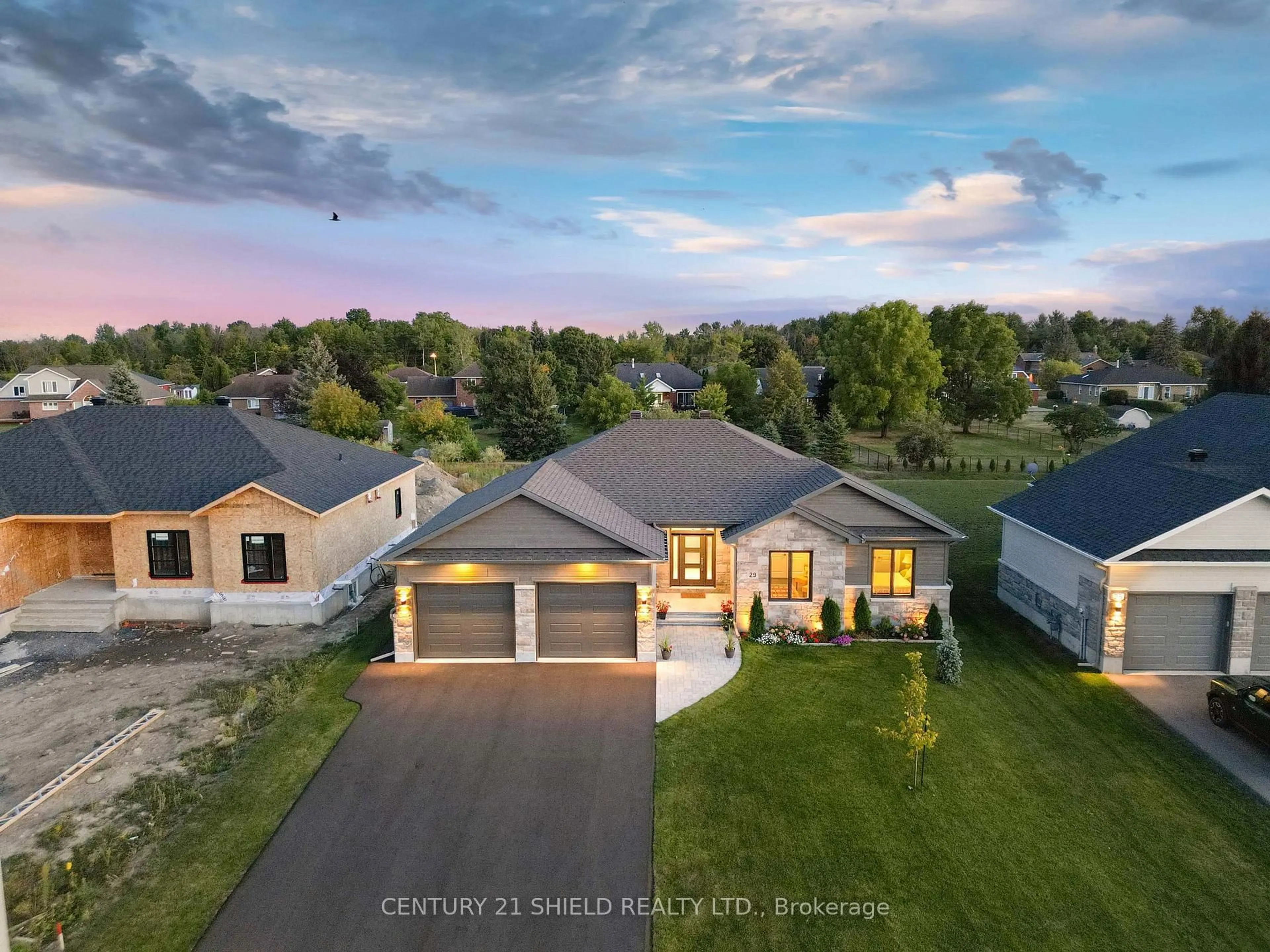 A pic from outside/outdoor area/front of a property/back of a property/a pic from drone, street for 29 Whitetail Ave, Cornwall Ontario K0C 1P0
