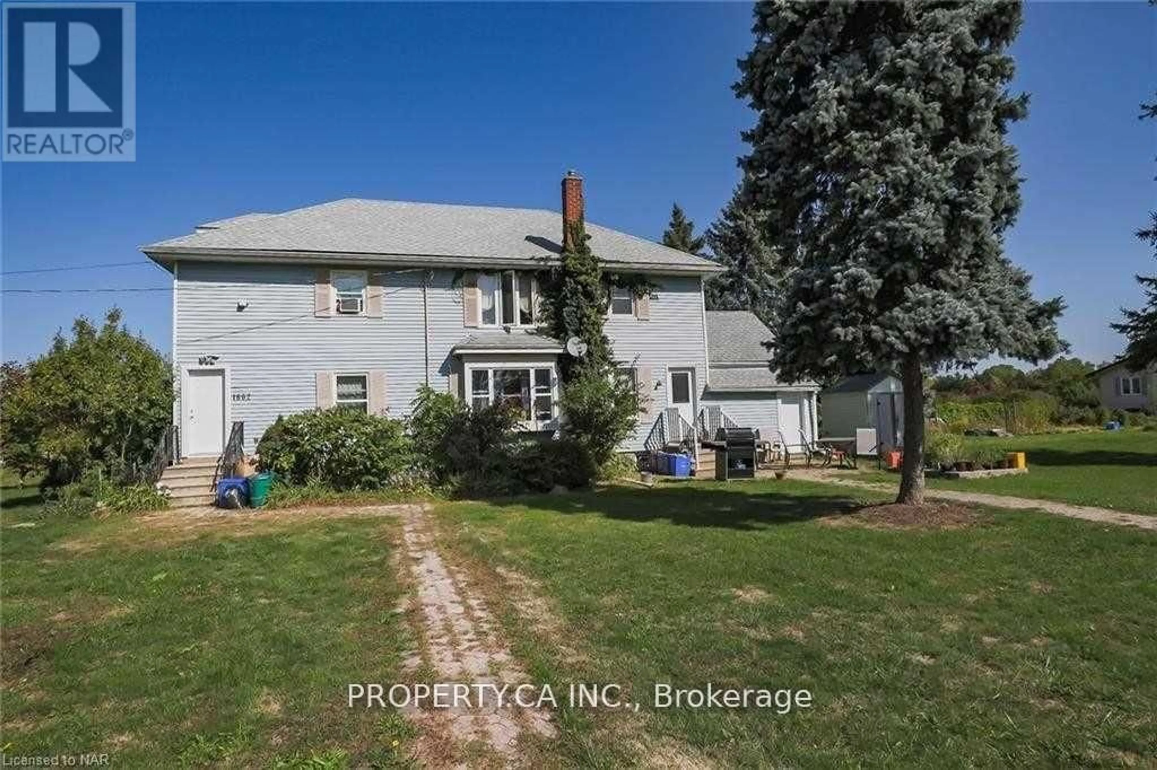 A pic from outside/outdoor area/front of a property/back of a property/a pic from drone, street for 1800+ FIFTH St, St. Catharines Ontario L2R 6P9