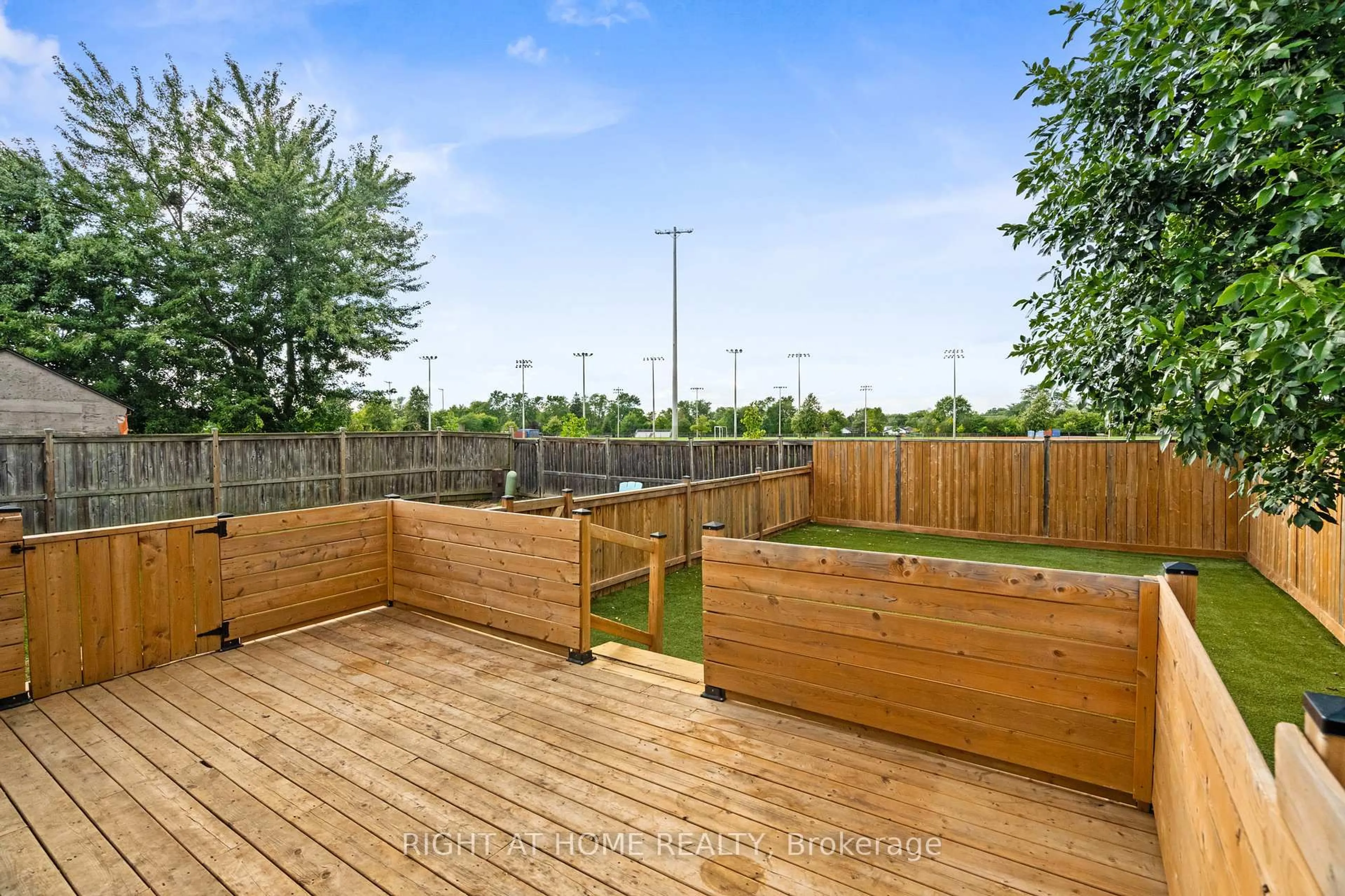 Patio, unknown for 70 Powerview Ave, St. Catharines Ontario L2S 1X1