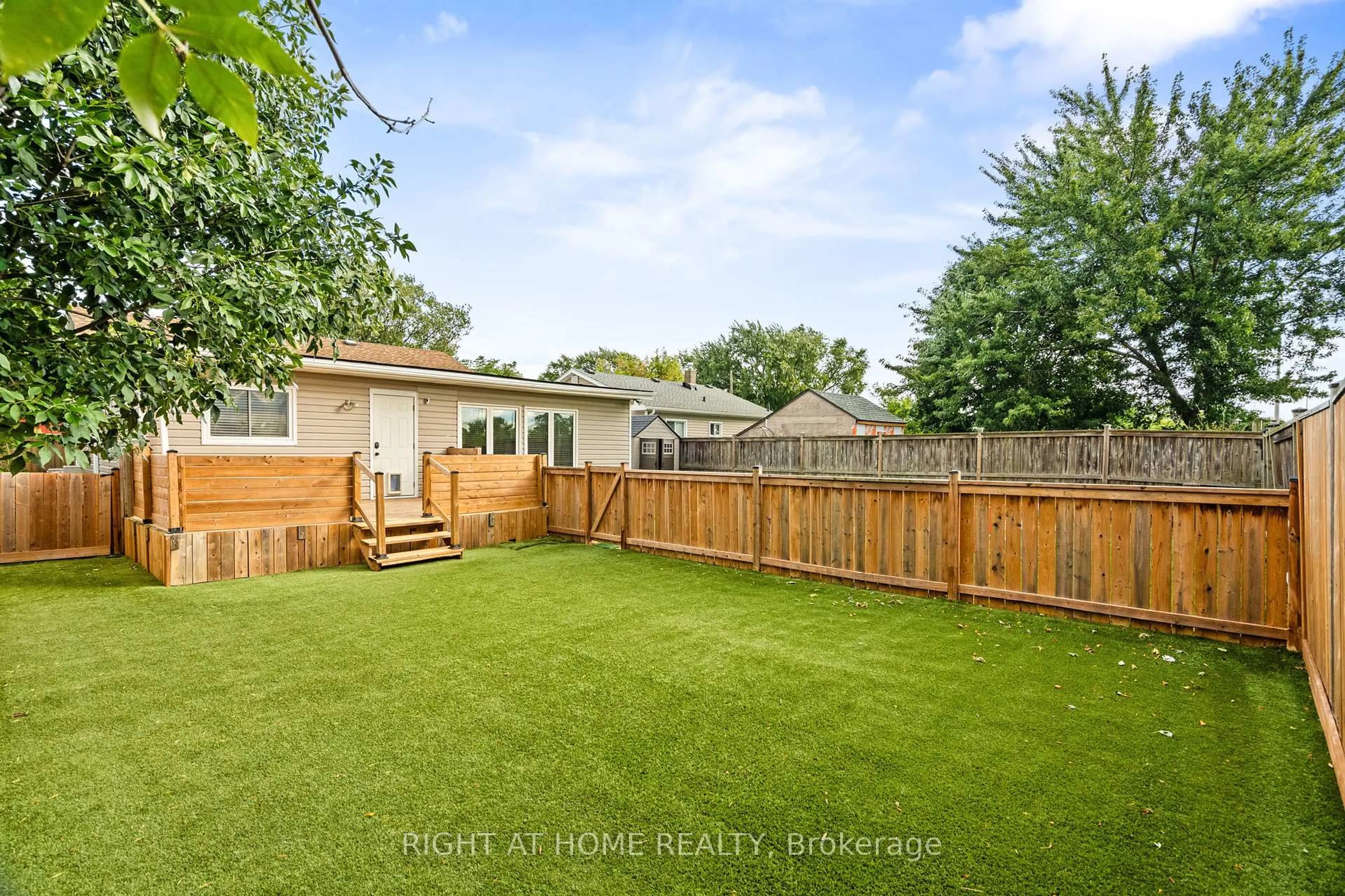 Unknown for 70 Powerview Ave, St. Catharines Ontario L2S 1X1