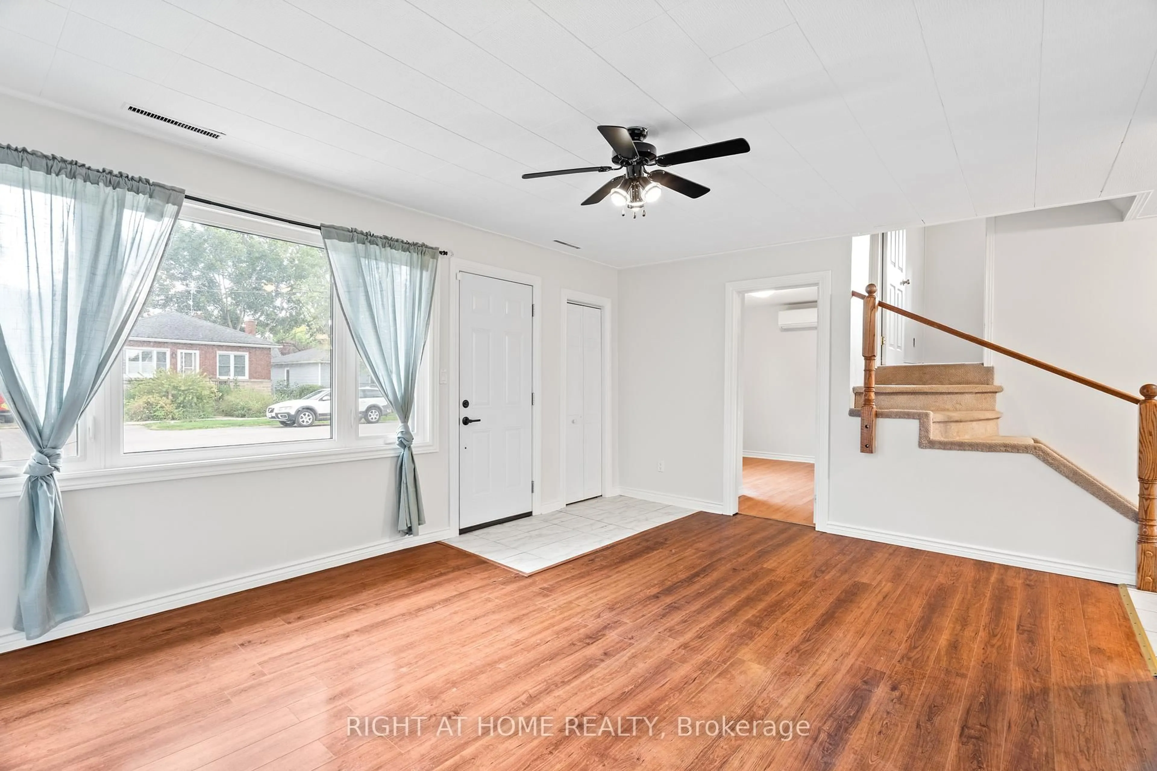 Unknown for 70 Powerview Ave, St. Catharines Ontario L2S 1X1