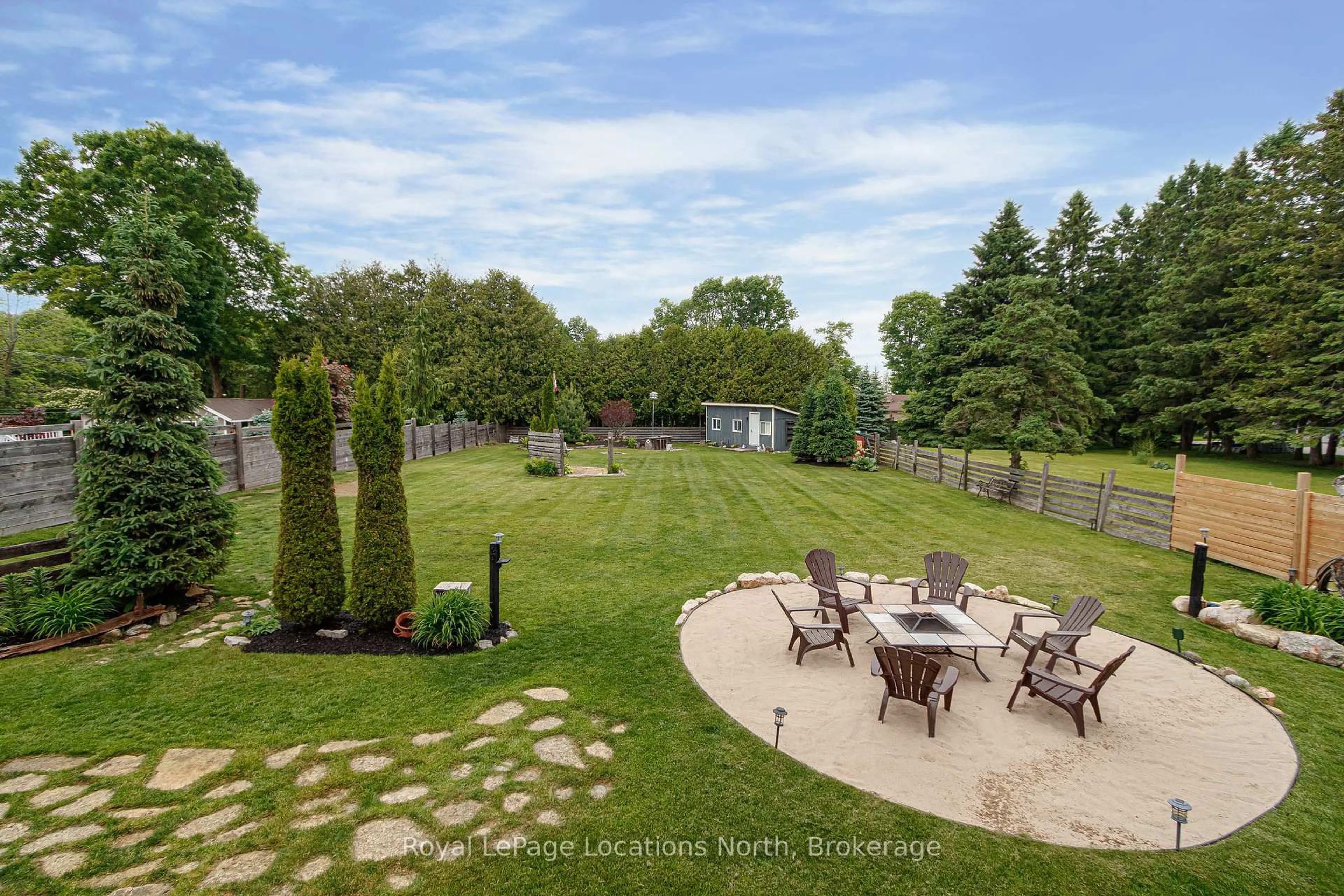 A pic from outside/outdoor area/front of a property/back of a property/a pic from drone, water/lake/river/ocean view for 128 Montgomery St, Meaford Ontario N4L 1C4