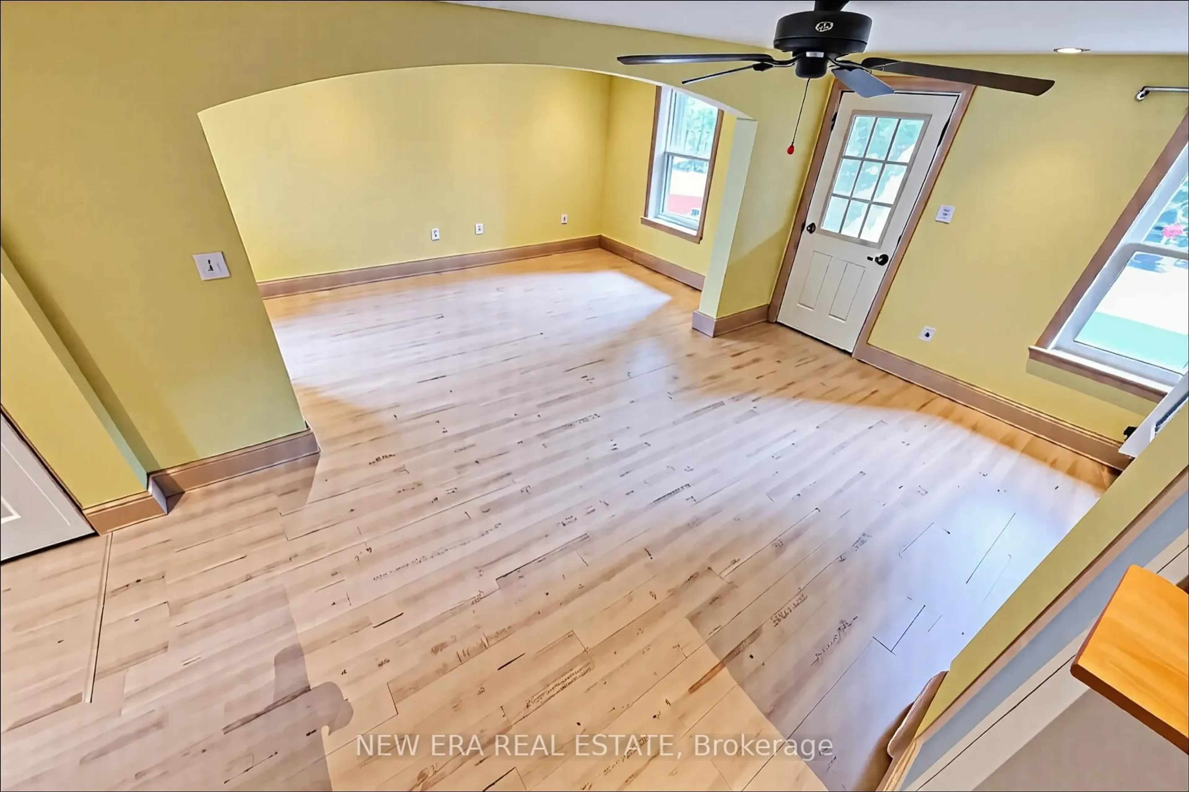A pic of a room for 16 Welland St, Thorold Ontario L2V 2B4