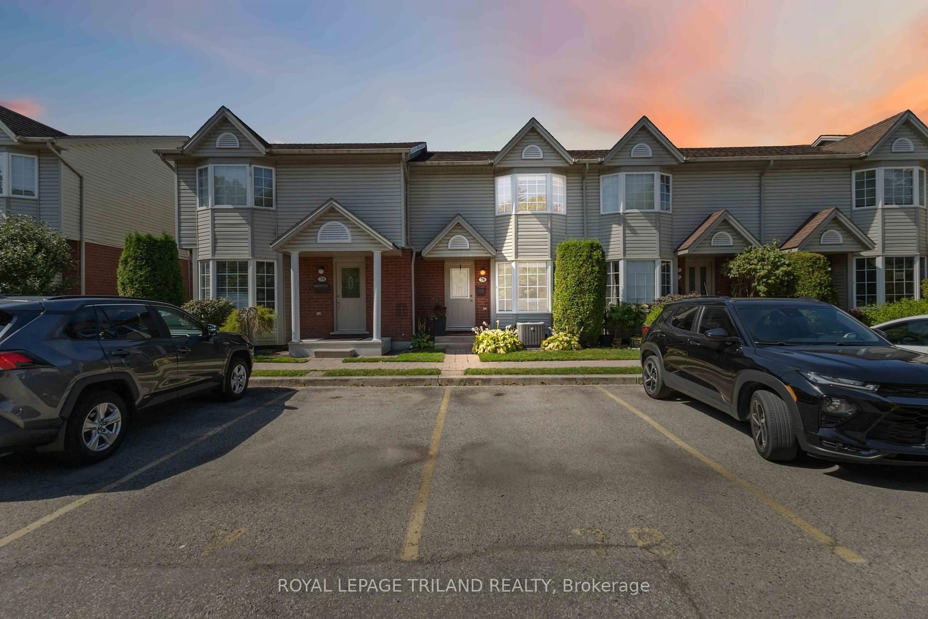 A pic from outside/outdoor area/front of a property/back of a property/a pic from drone, street for 101 Brookside St #78, London South Ontario N5Z 5C9