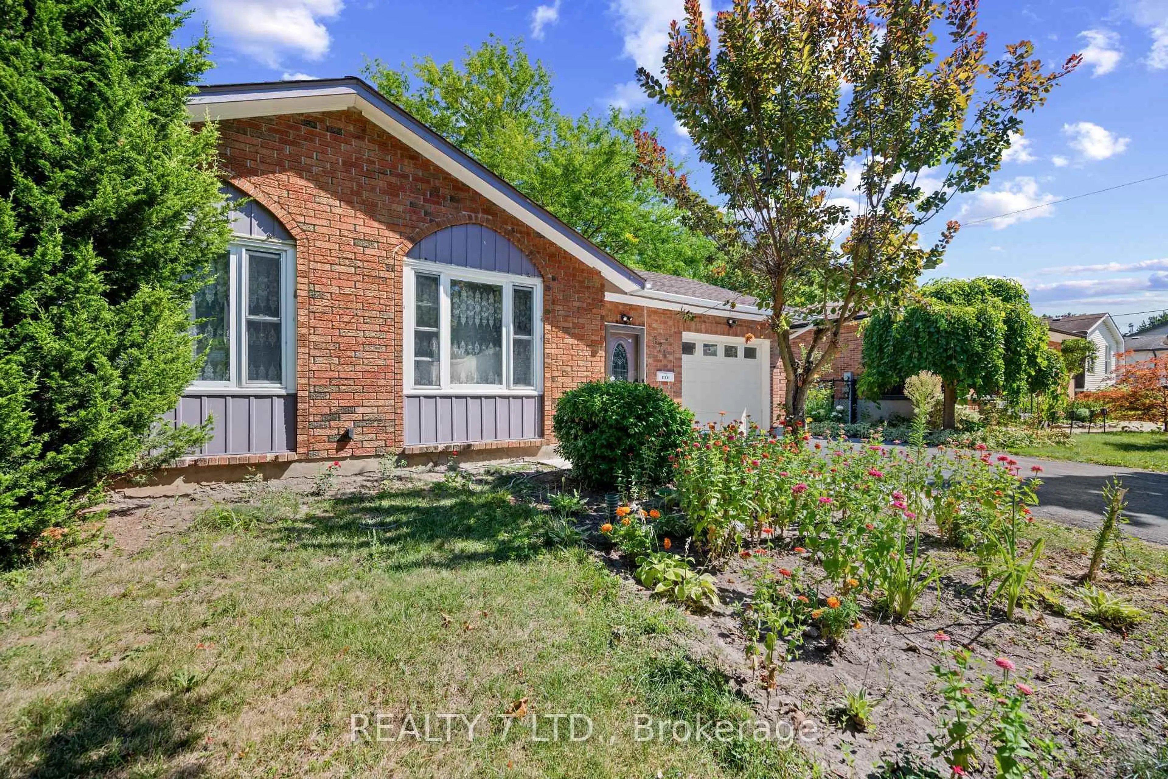 Home with brick exterior material, street for 674 VINE St, St. Catharines Ontario L2M 7L8