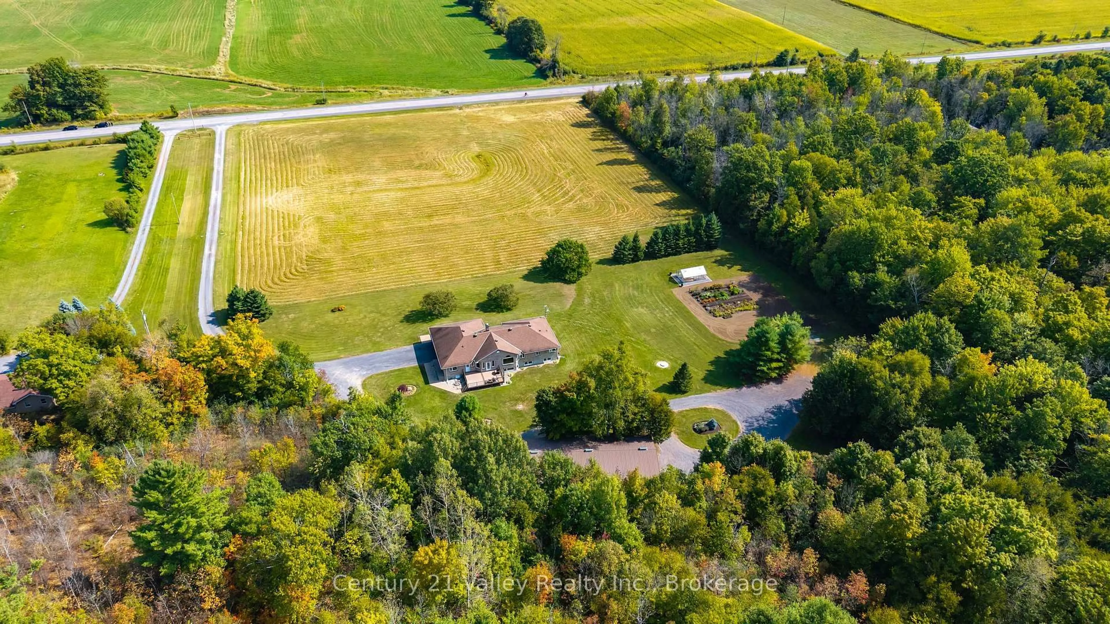 A pic from outside/outdoor area/front of a property/back of a property/a pic from drone, unknown for 5421 Carp Rd, Kinburn Ontario K0A 2H0