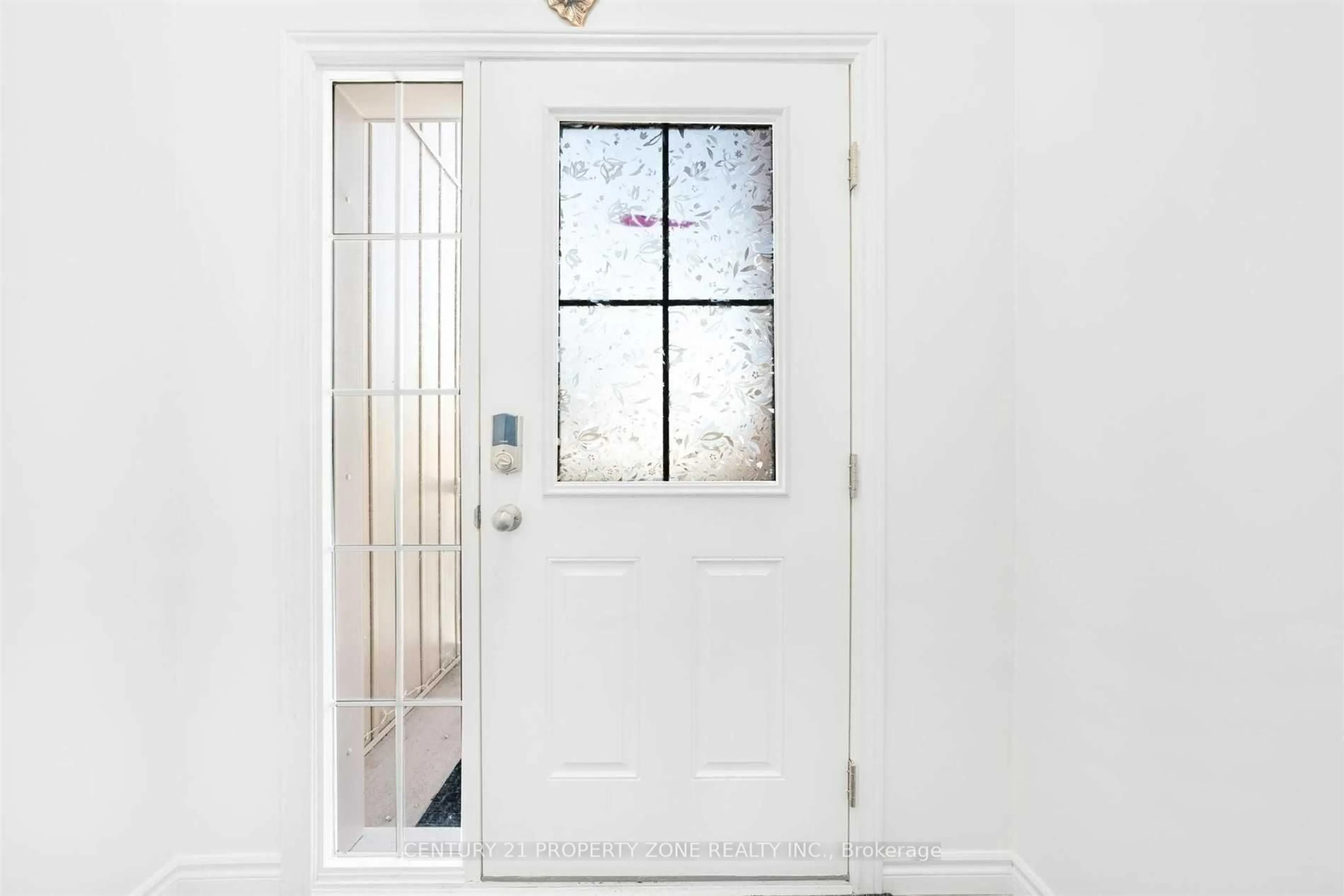 Indoor entryway for 231 Anne St, Cambridge Ontario N3H 3V6