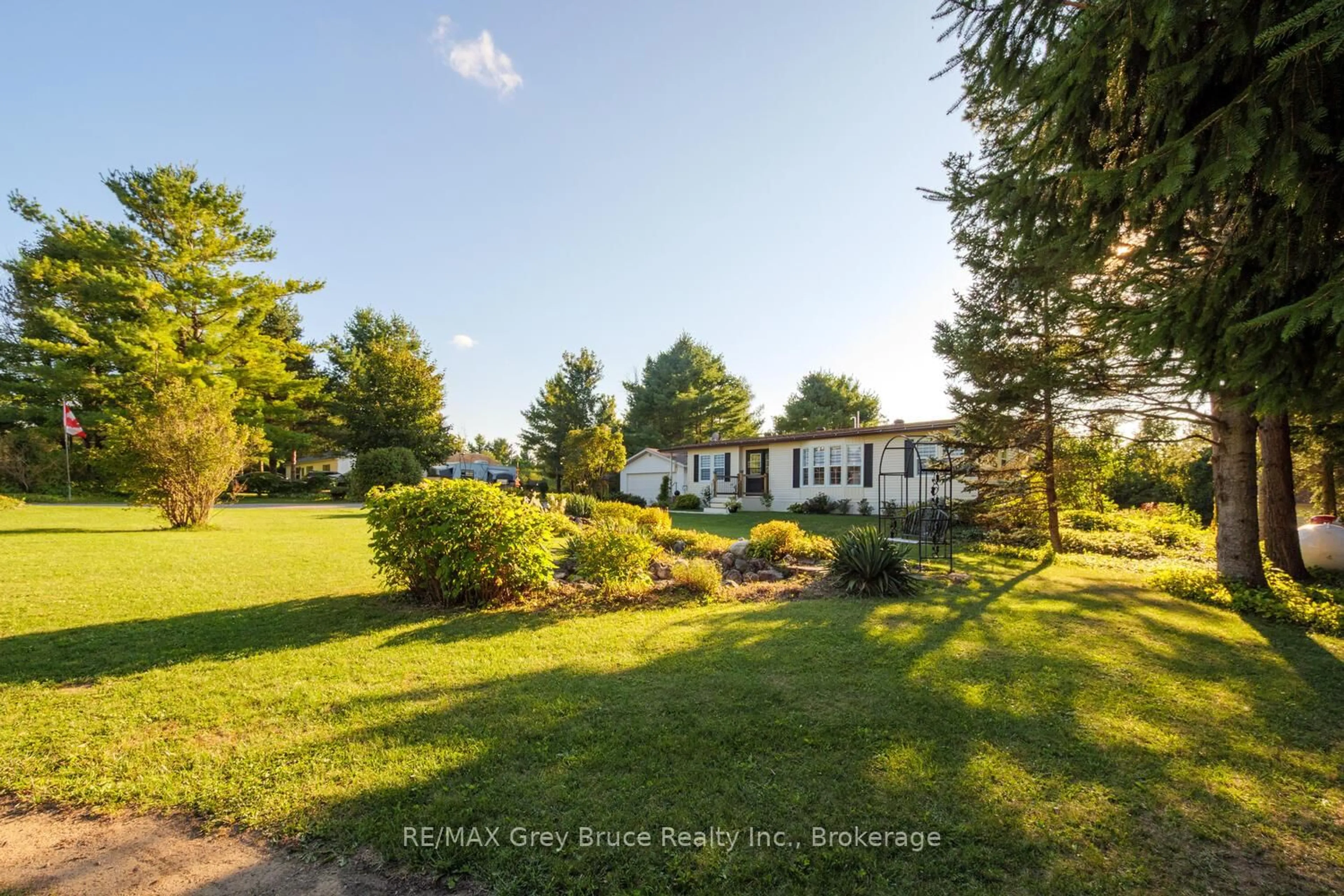 A pic from outside/outdoor area/front of a property/back of a property/a pic from drone, water/lake/river/ocean view for 597334 Grey Road 29 Rd, Meaford Ontario N0H 1E0