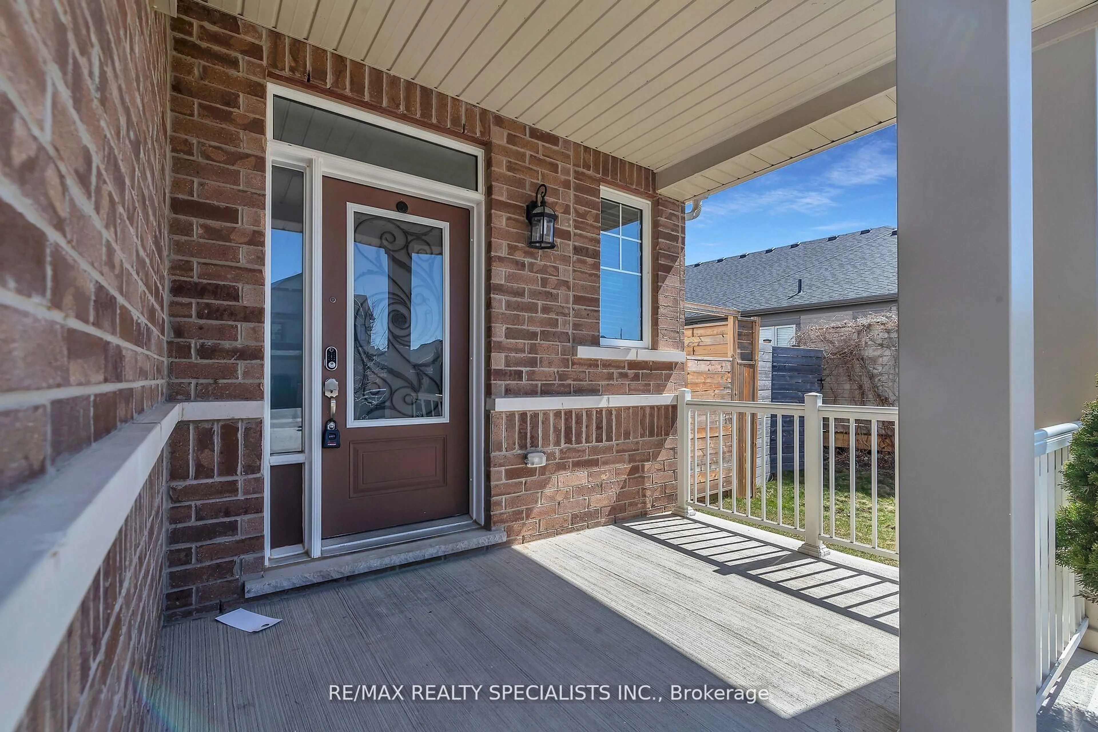 Indoor entryway for 111 Kay Cres, Centre Wellington Ontario N1M 3H6