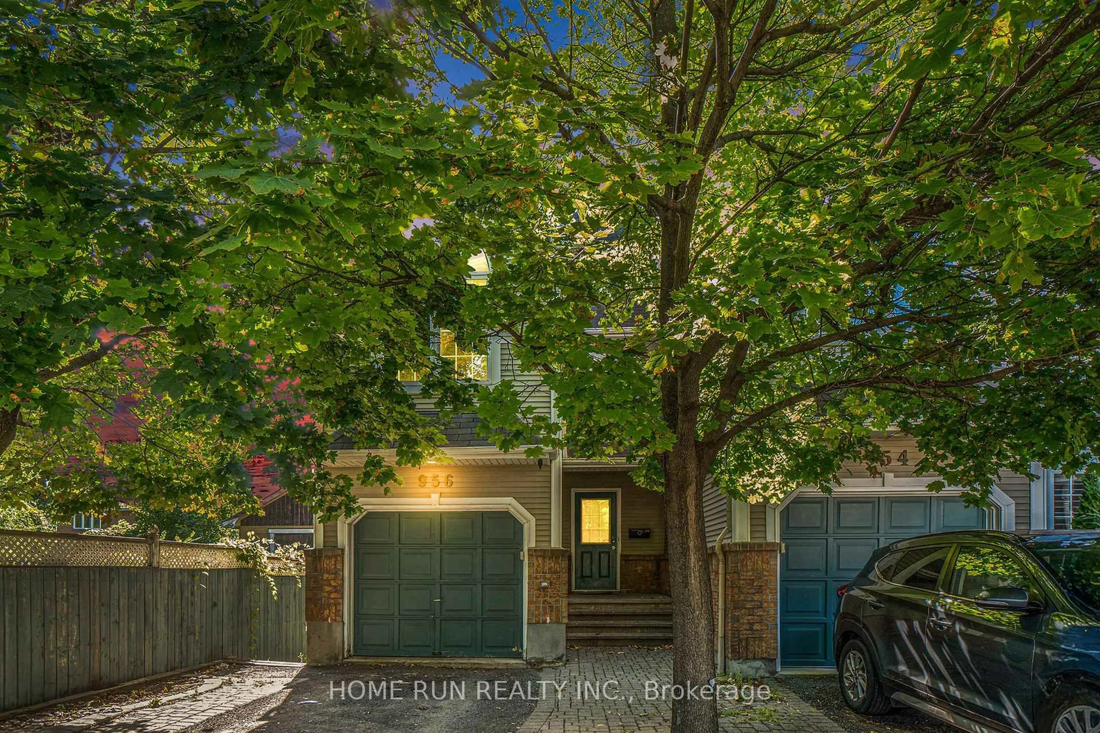 Unknown for 956 Lovitt Rd, Ottawa Ontario K2B 1A7