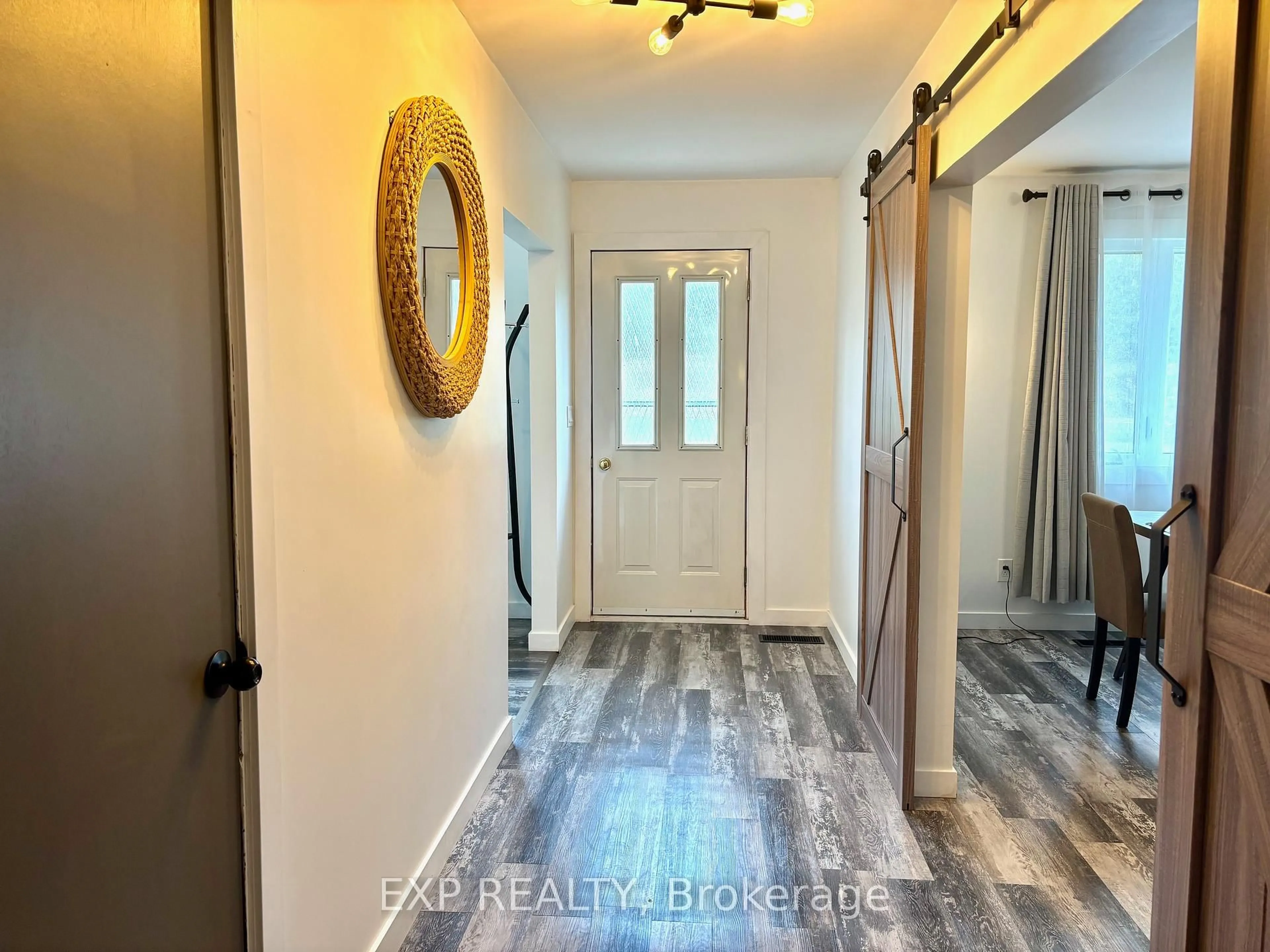 Indoor entryway for 17851 Highway 60 Highway, Wilno Ontario K0J 2N0