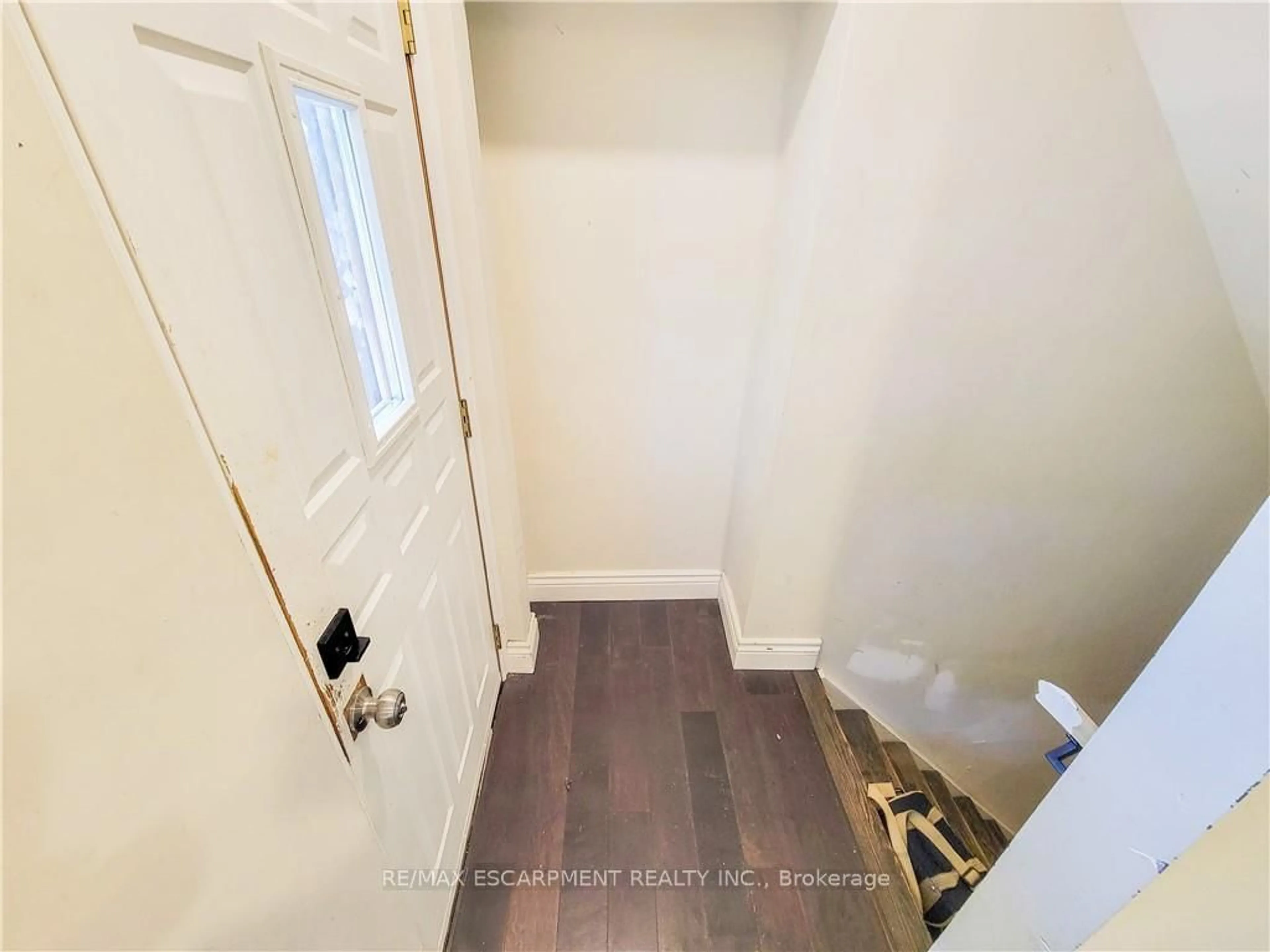 Unknown for 109 TERRACE Dr, Hamilton Ontario L9A 2Y8