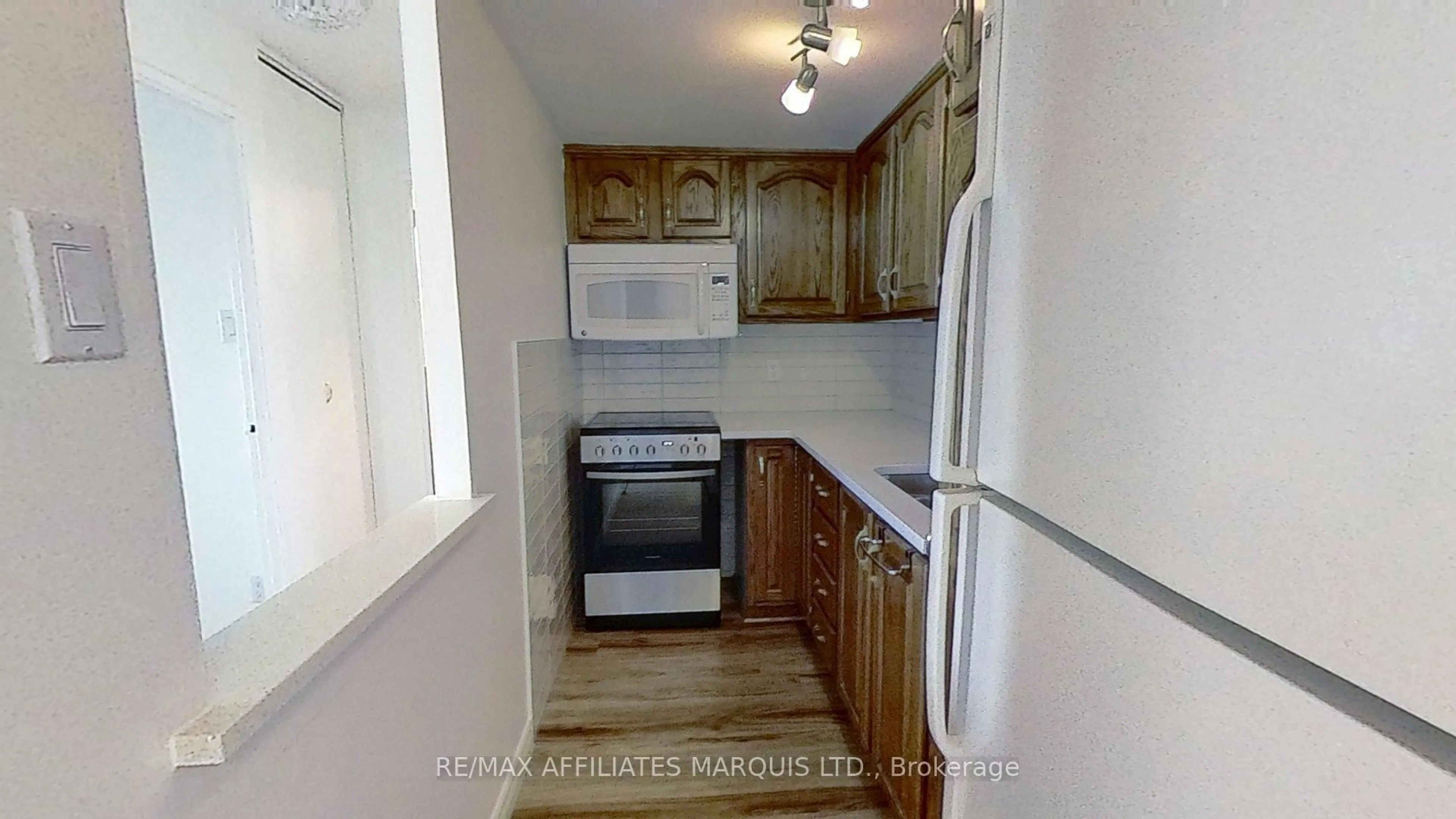 Standard kitchen, unknown for 308 Second St #1106, Cornwall Ontario K6H 1Z1