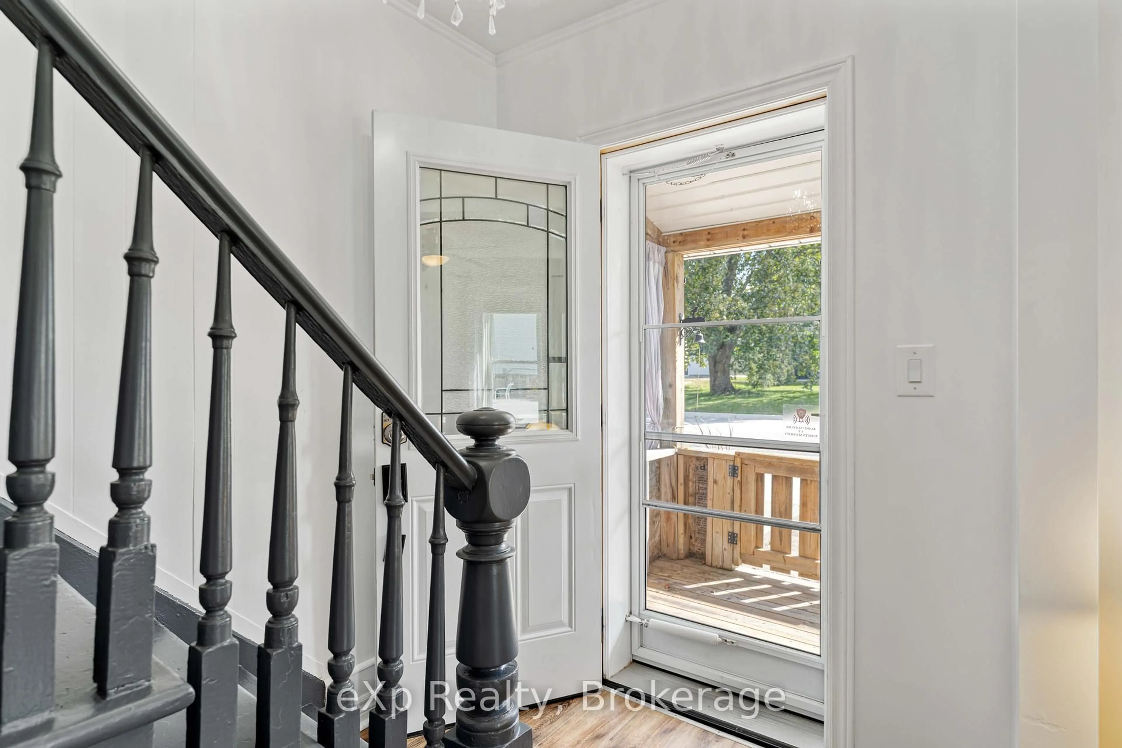 Indoor entryway for 396 Mary St, South Bruce Peninsula Ontario N0H 2T0