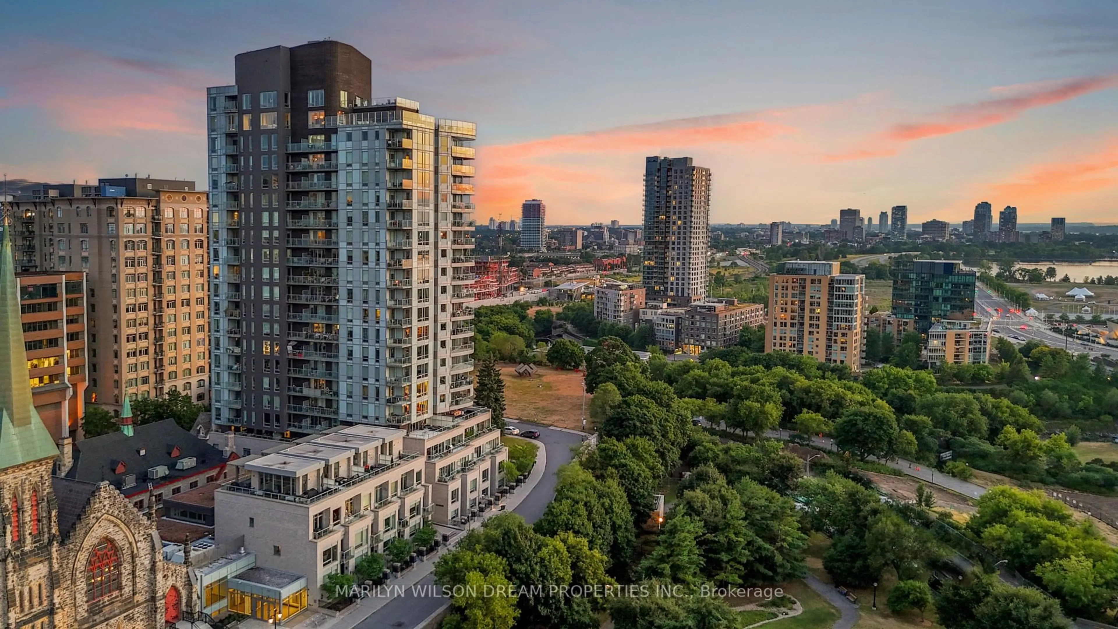 A pic from outside/outdoor area/front of a property/back of a property/a pic from drone, city buildings view from balcony for 428 Sparks St #2101, Ottawa Ontario K1R 0B3