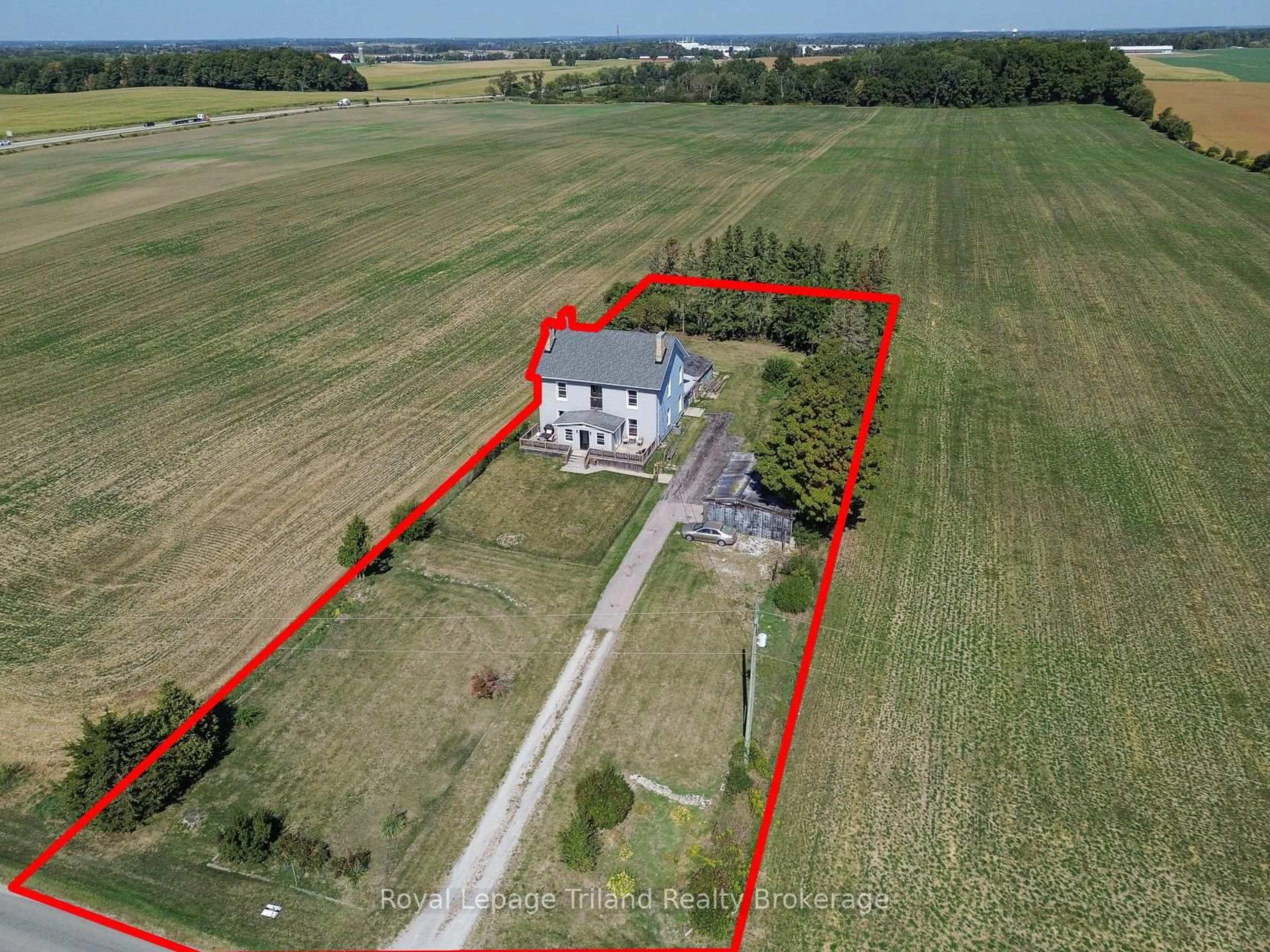 A pic from outside/outdoor area/front of a property/back of a property/a pic from drone, building for 383559 Salford Rd, South-West Oxford Ontario N0J 1W0