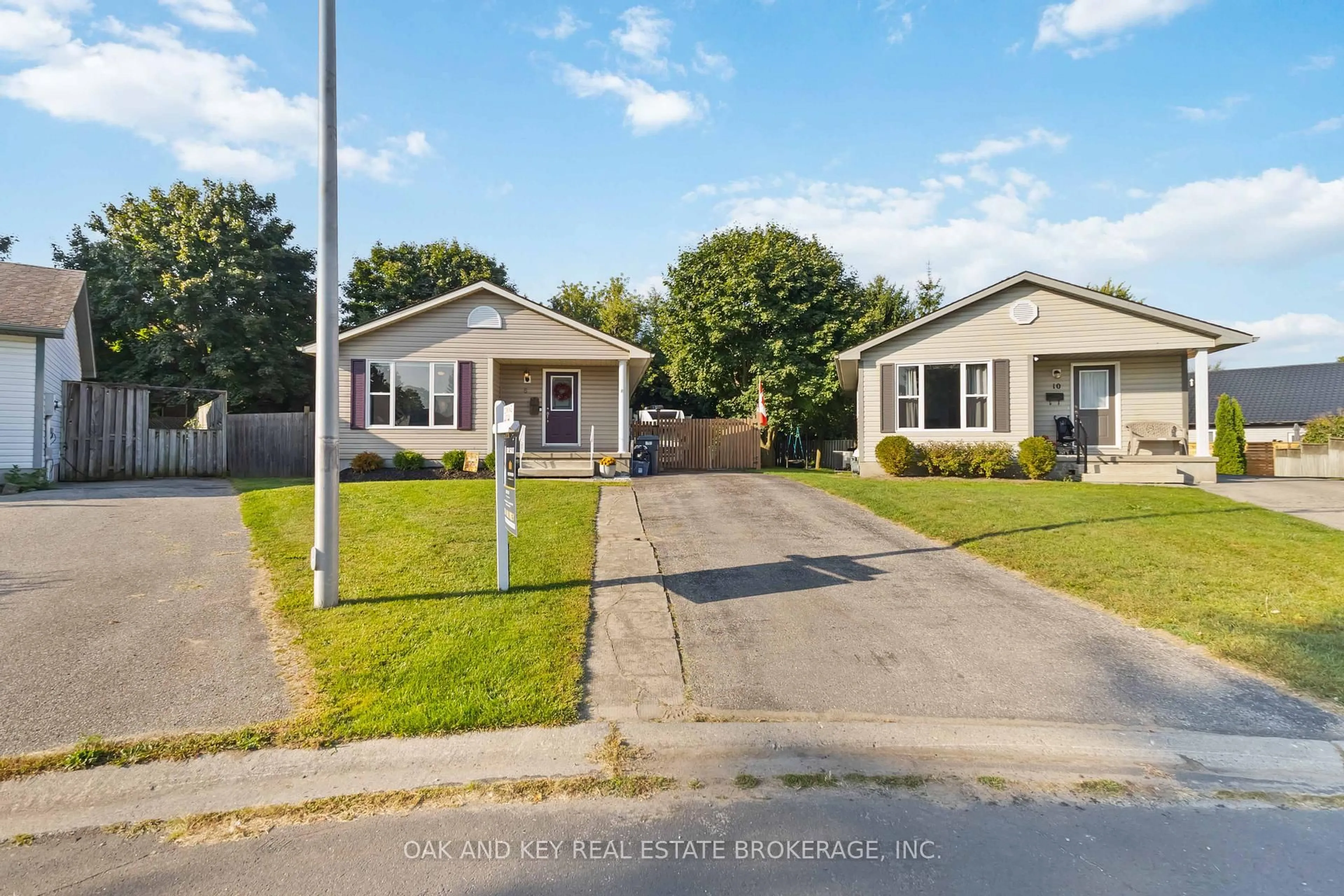 A pic from outside/outdoor area/front of a property/back of a property/a pic from drone, street for 8 Grace Crt, Aylmer Ontario N5H 3G6