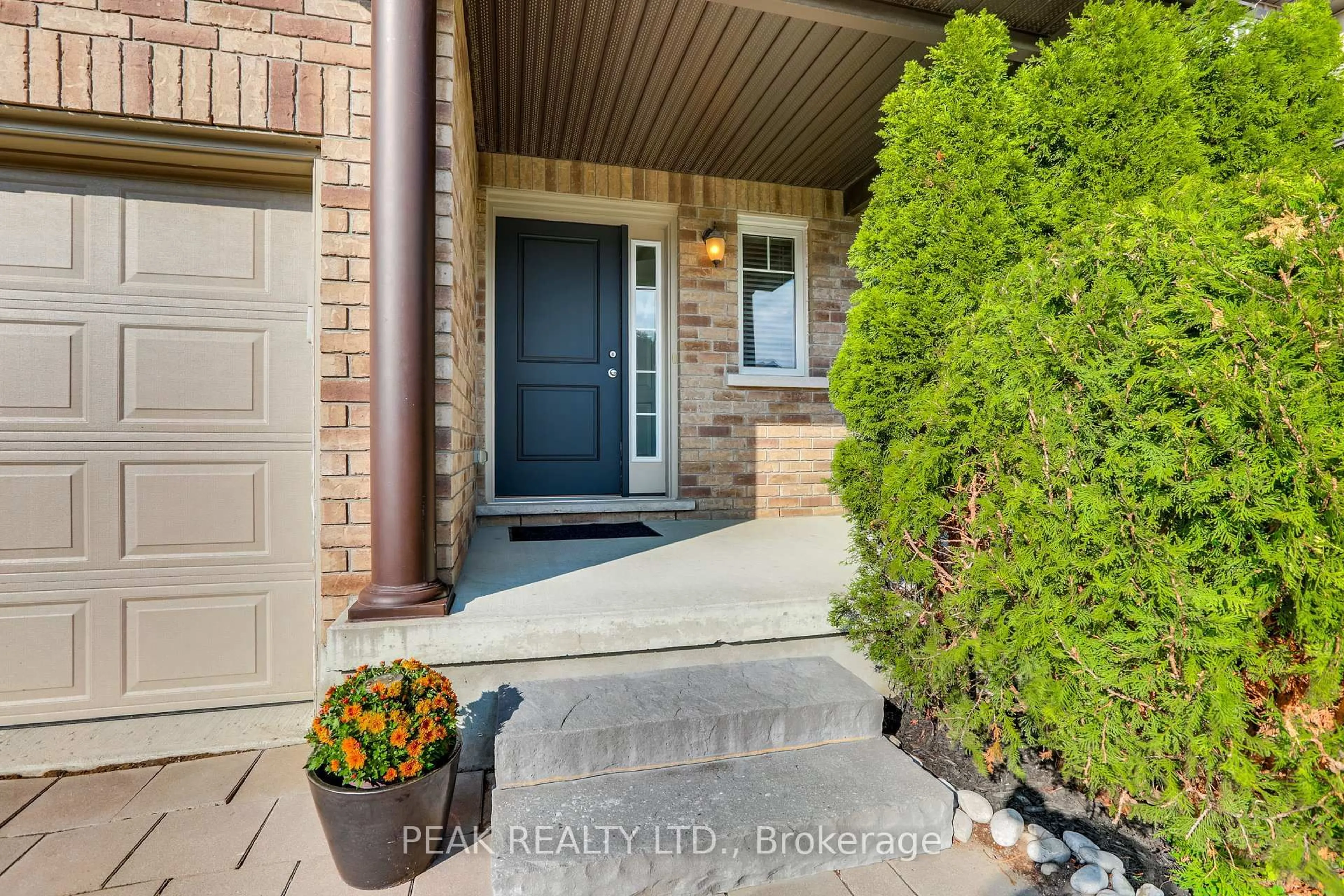 Indoor entryway for 1851 Reilly Walk, London North Ontario N5X 0C8