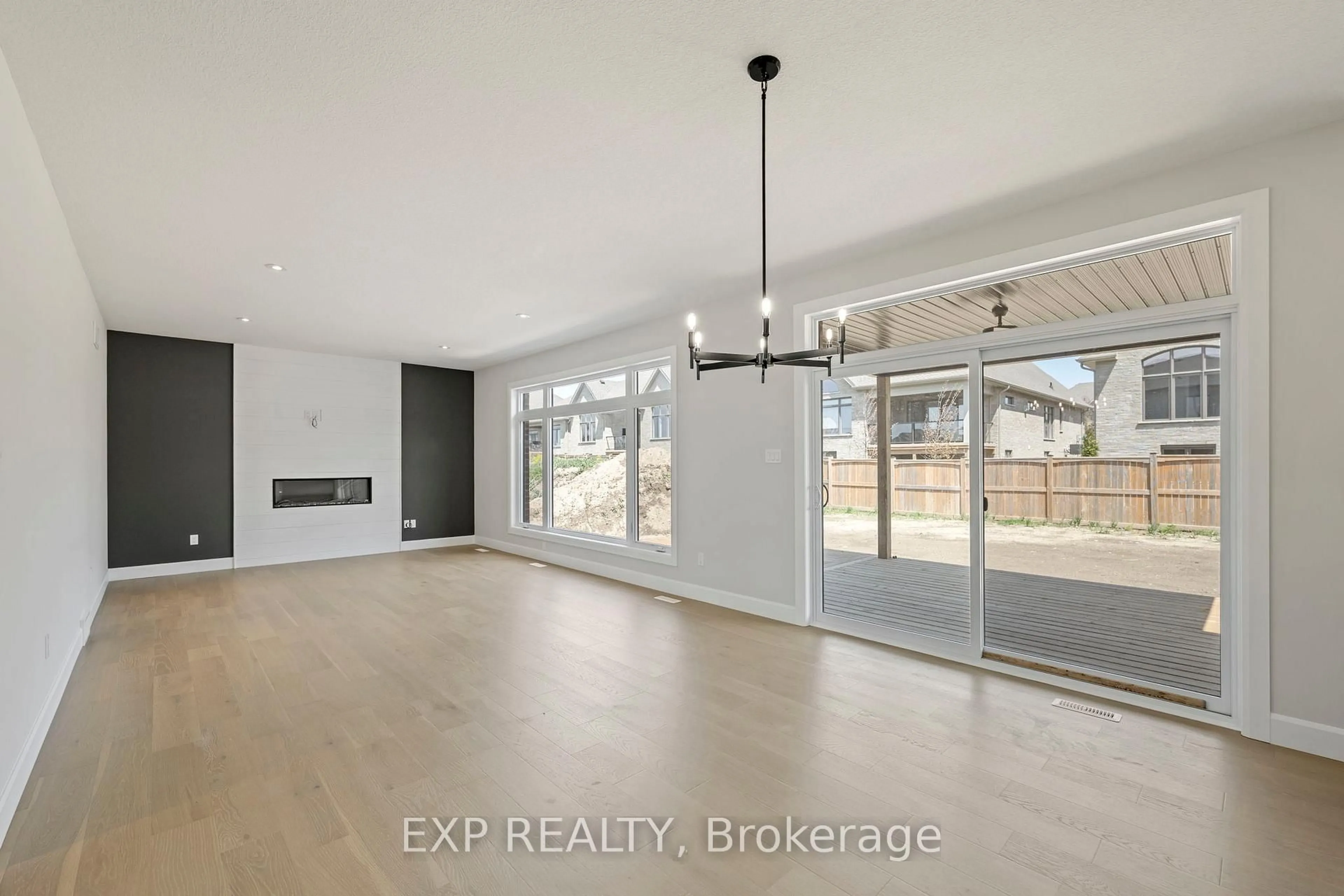 Unknown for 2060 Wickerson Rd, London South Ontario N6K 5C4
