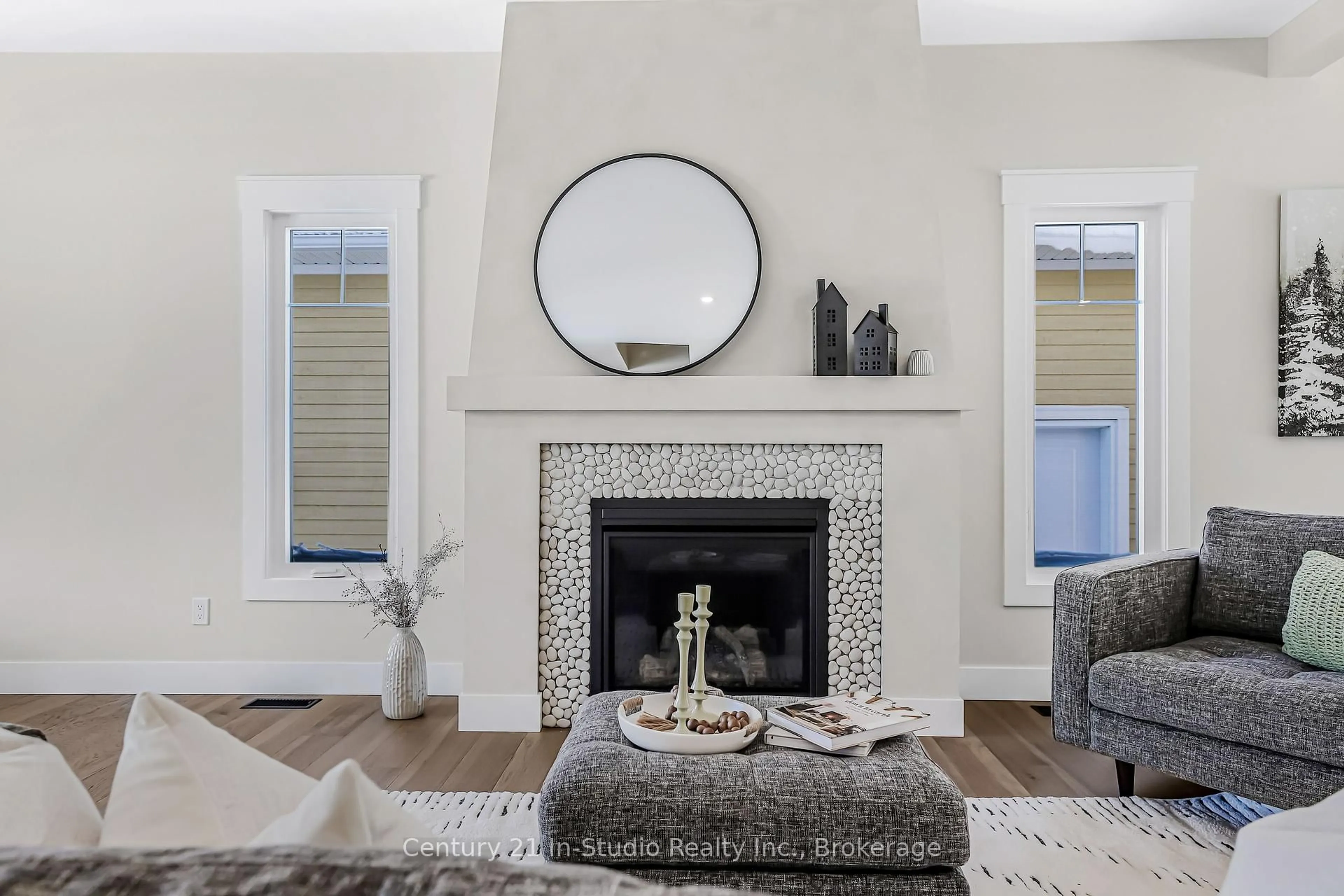 Living room with furniture, ceramic/tile floor for 3 Grenville St, Saugeen Shores Ontario N0H 2L0