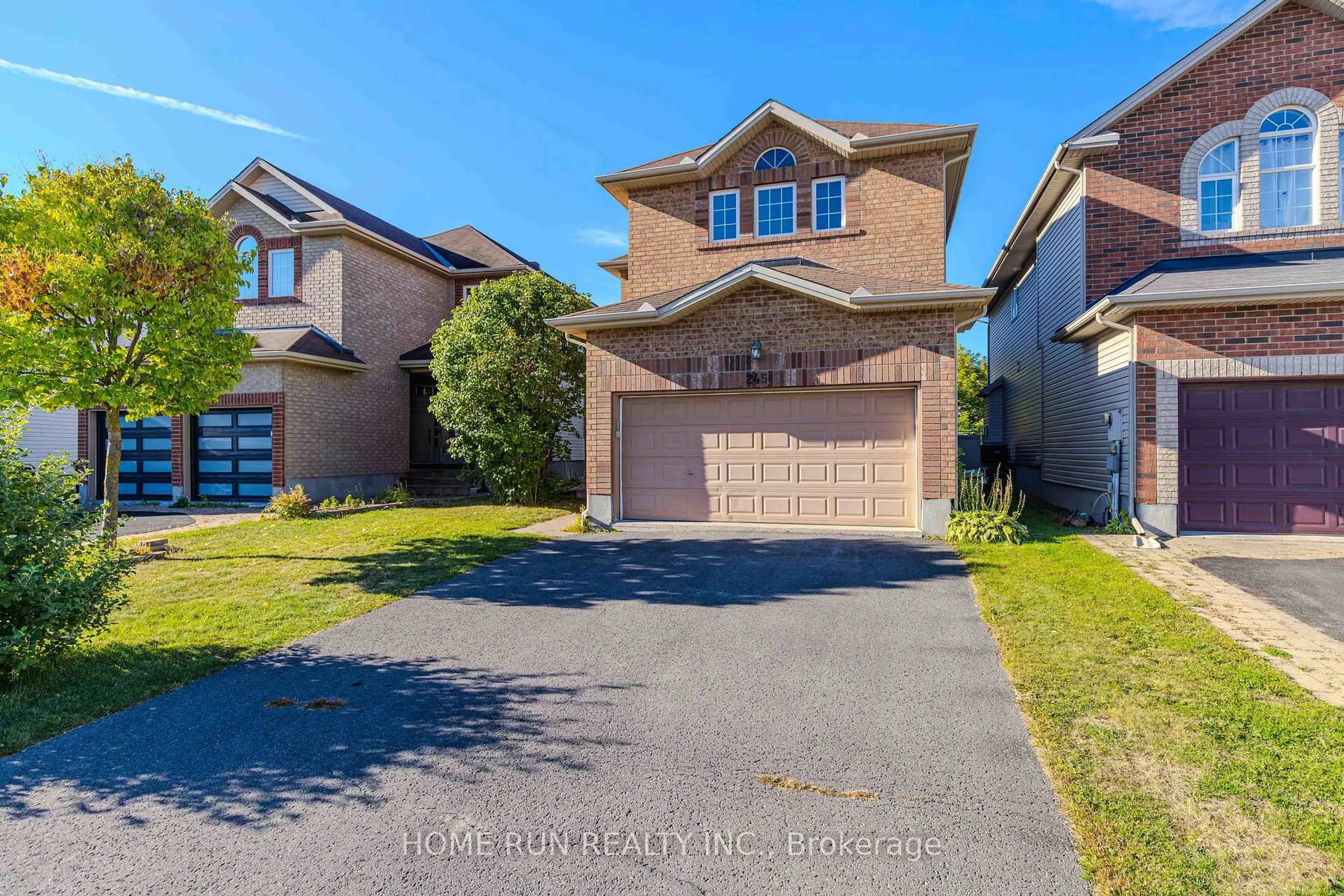 A pic from outside/outdoor area/front of a property/back of a property/a pic from drone, street for 245 Kiwanis Crt, Ottawa Ontario K1T 0H6