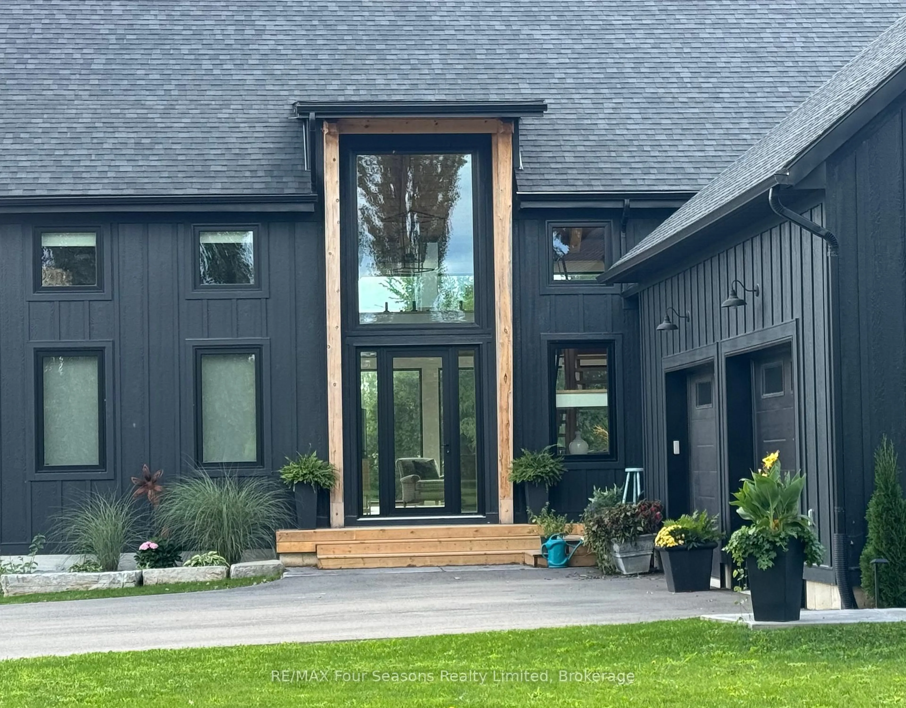 Unknown for 113 Slabtown Rd, Blue Mountains Ontario N0H 1J0