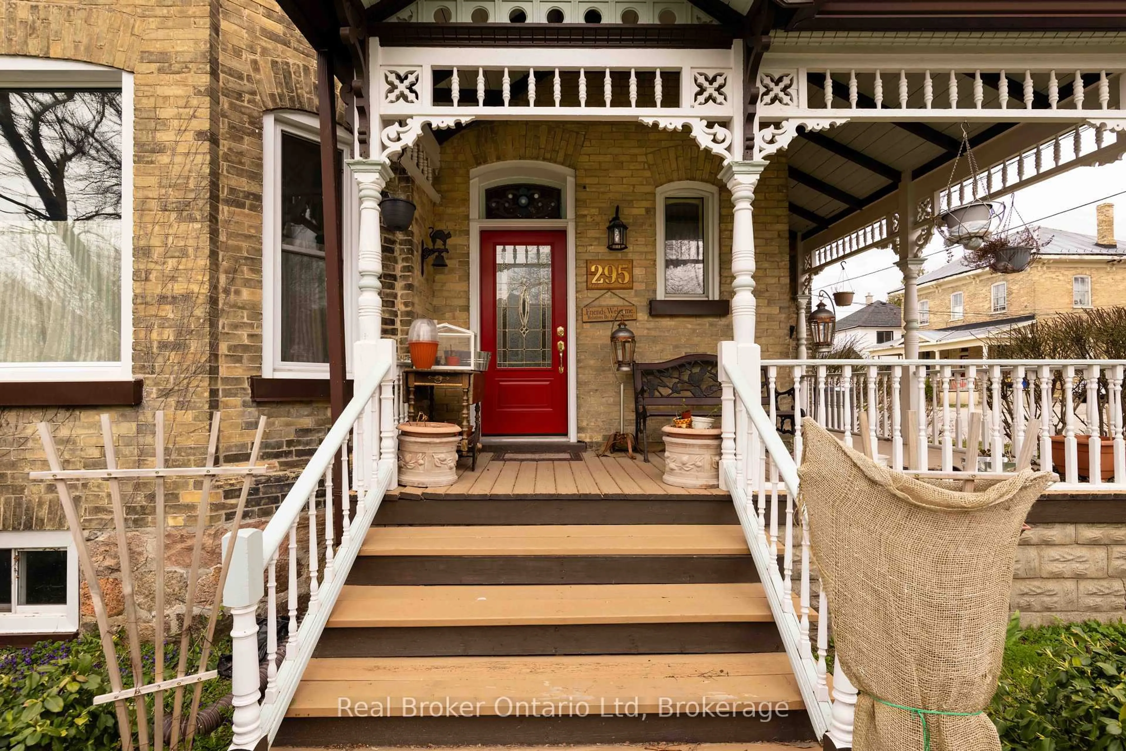 Unknown for 295 Livingstone Ave, North Perth Ontario N4W 1P8