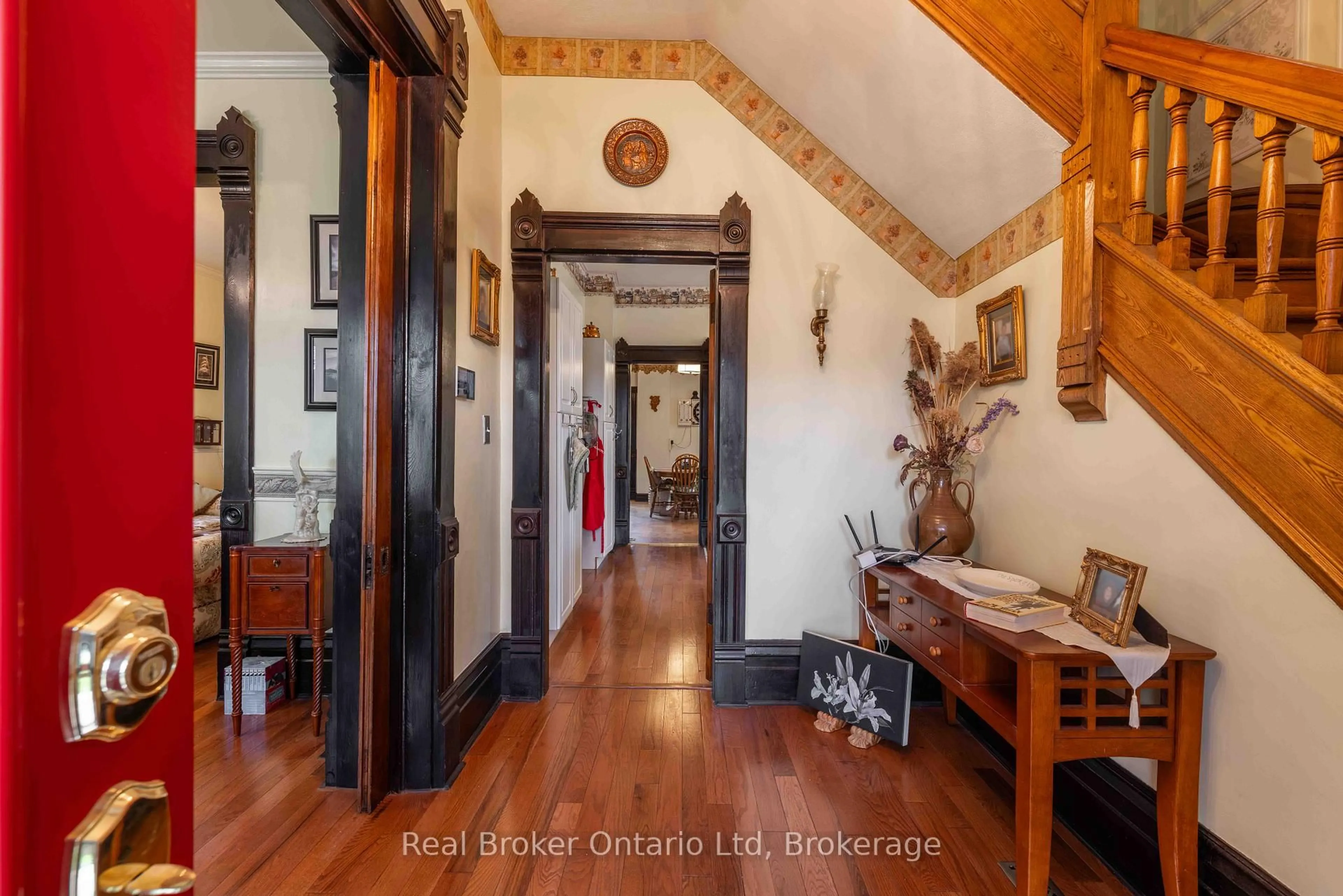 Indoor foyer for 295 Livingstone Ave, North Perth Ontario N4W 1P8