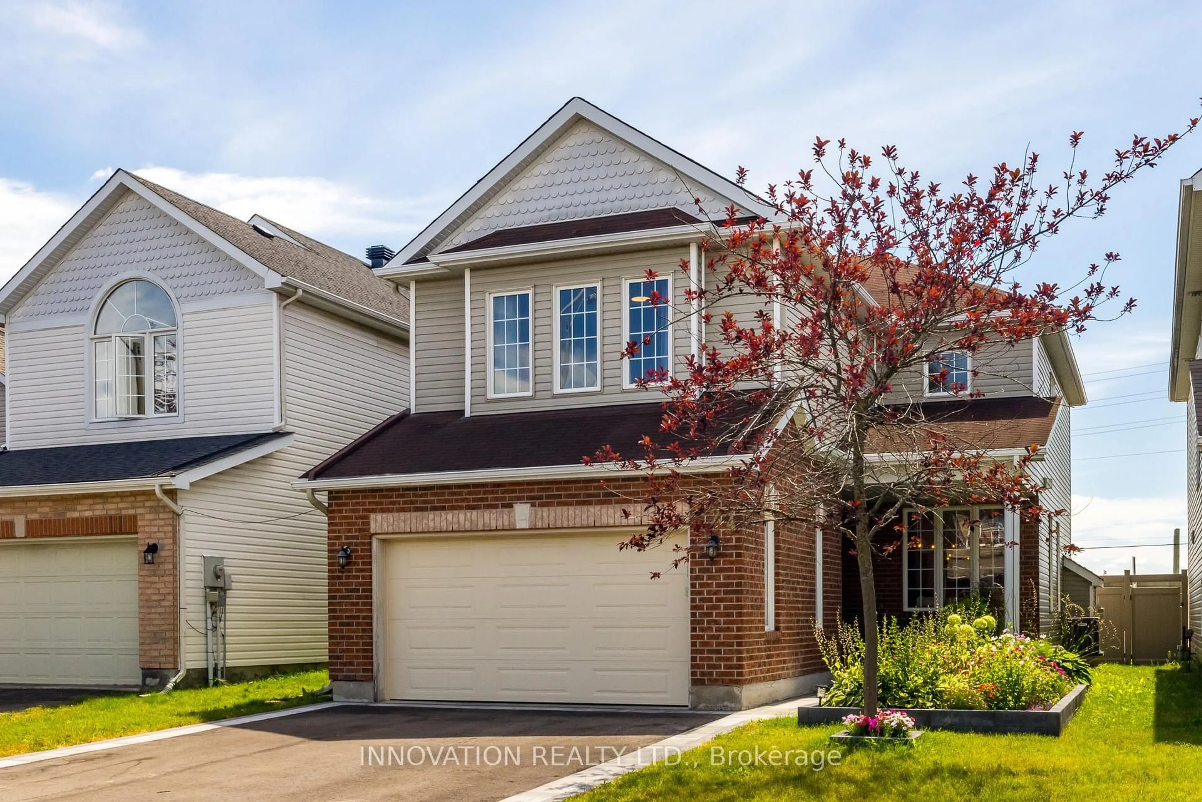 Home with vinyl exterior material, street for 324 Rustic Hills Cres, Ottawa Ontario K4A 5A8