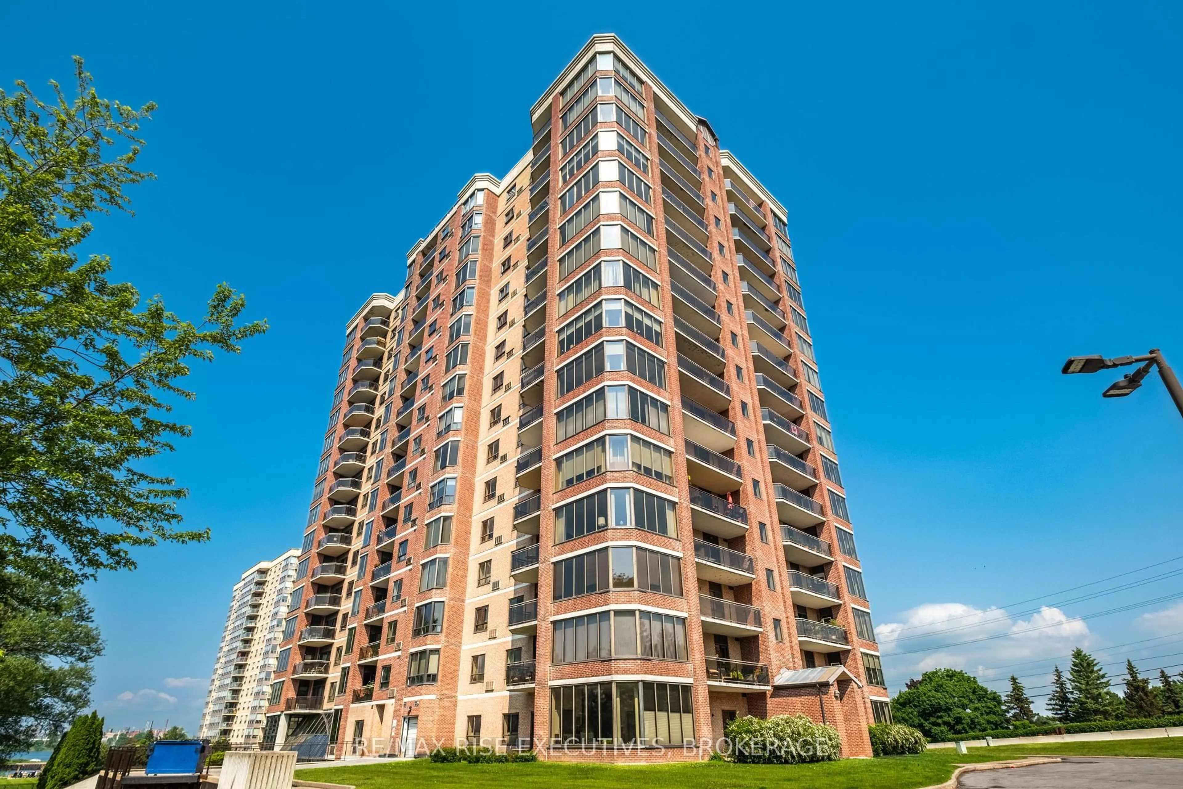 Unknown for 1000 KING St #102, Kingston Ontario K7M 8H3