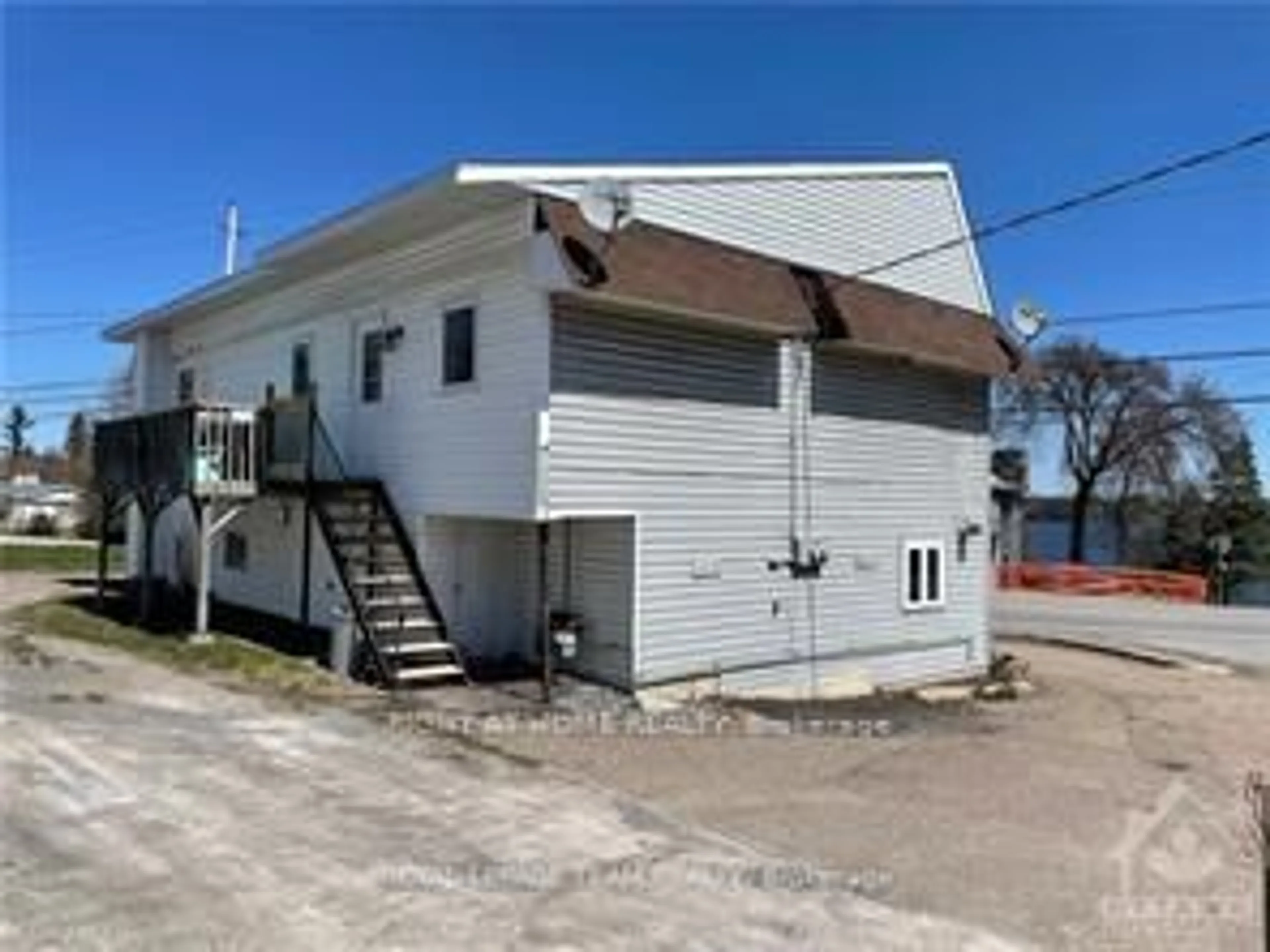 Unknown for 45 Pembroke St, Cobden Ontario K0J 1K0