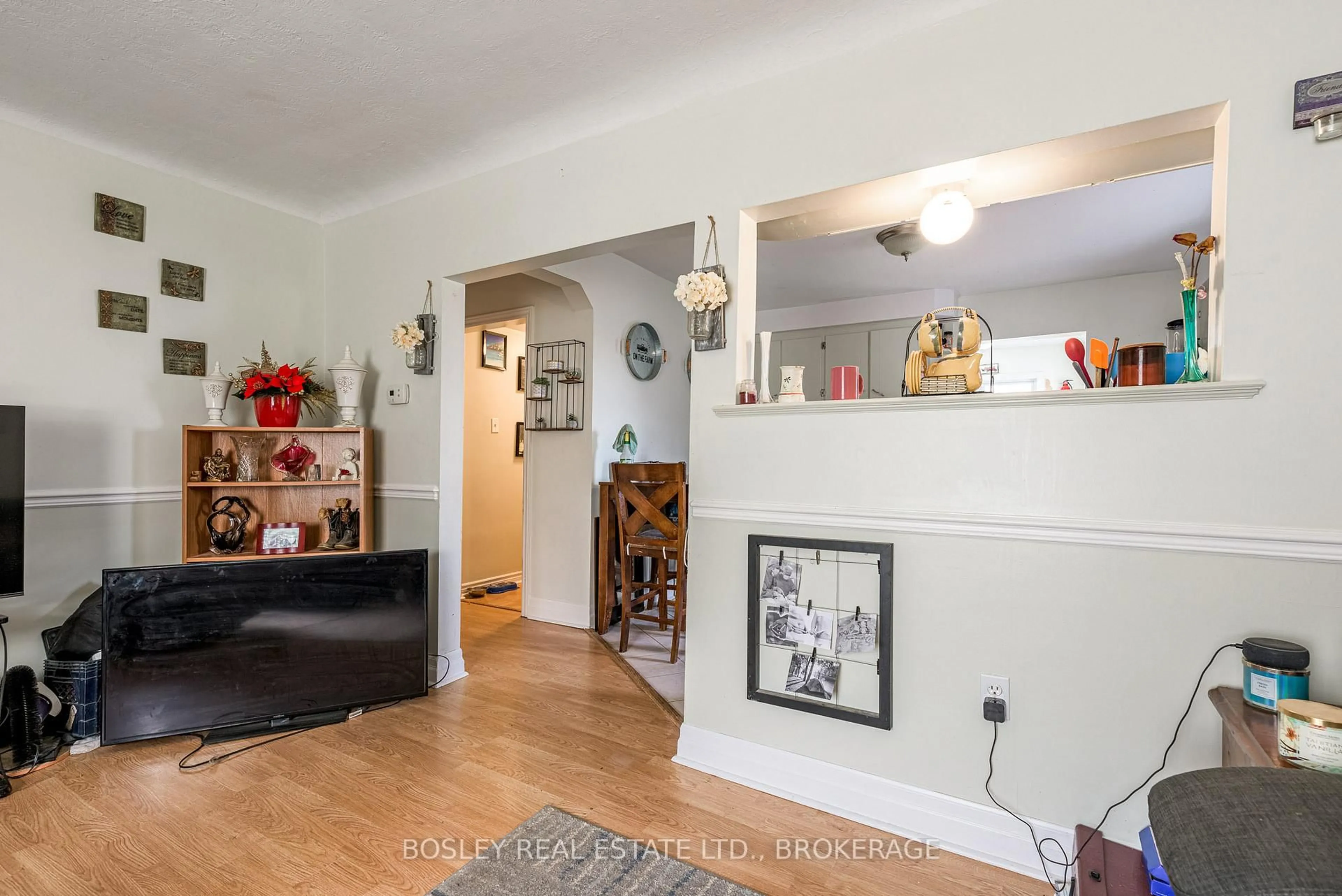 Unknown for 17 Mccalla Dr, St. Catharines Ontario L2N 1A1